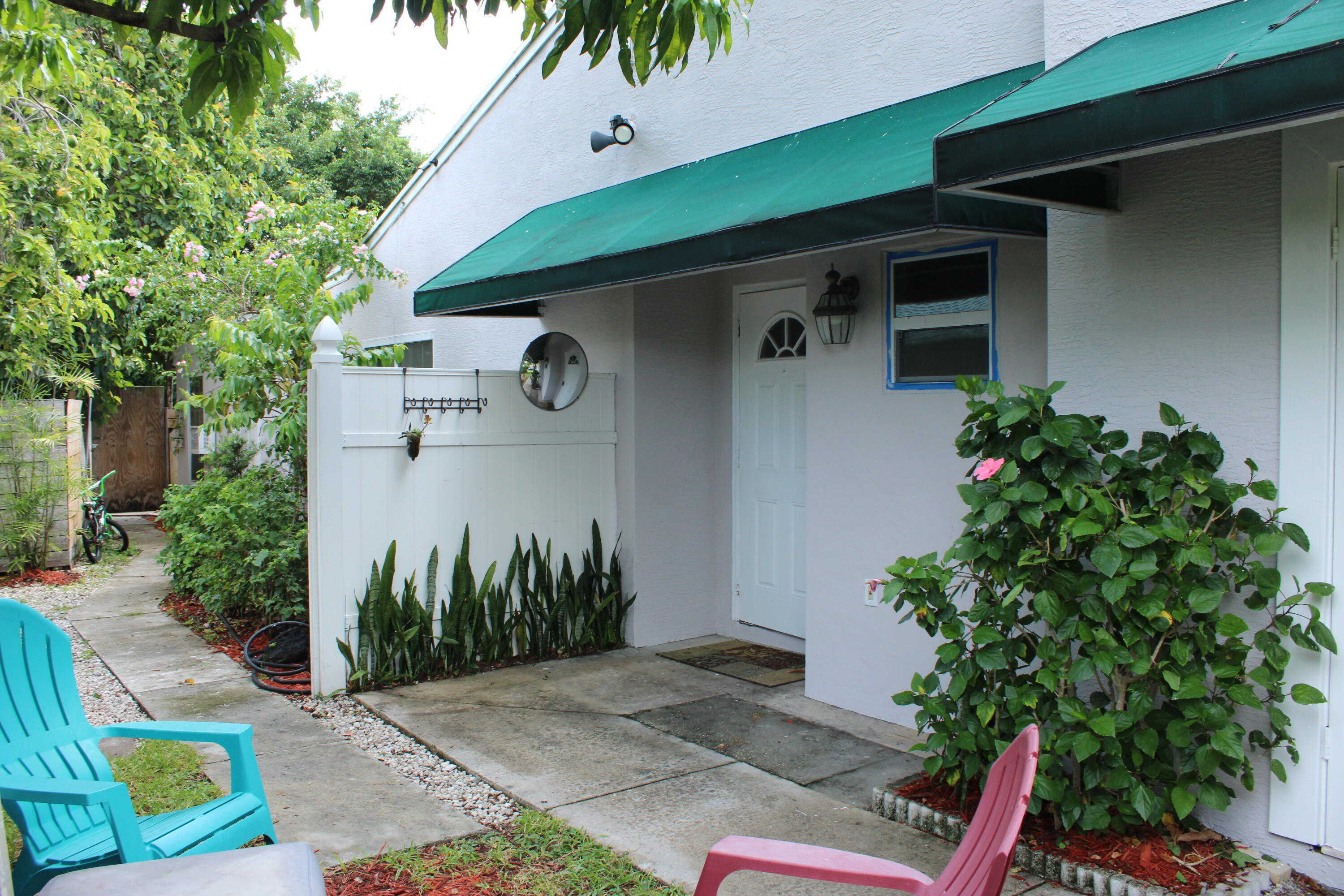 5337 NW 5th Street