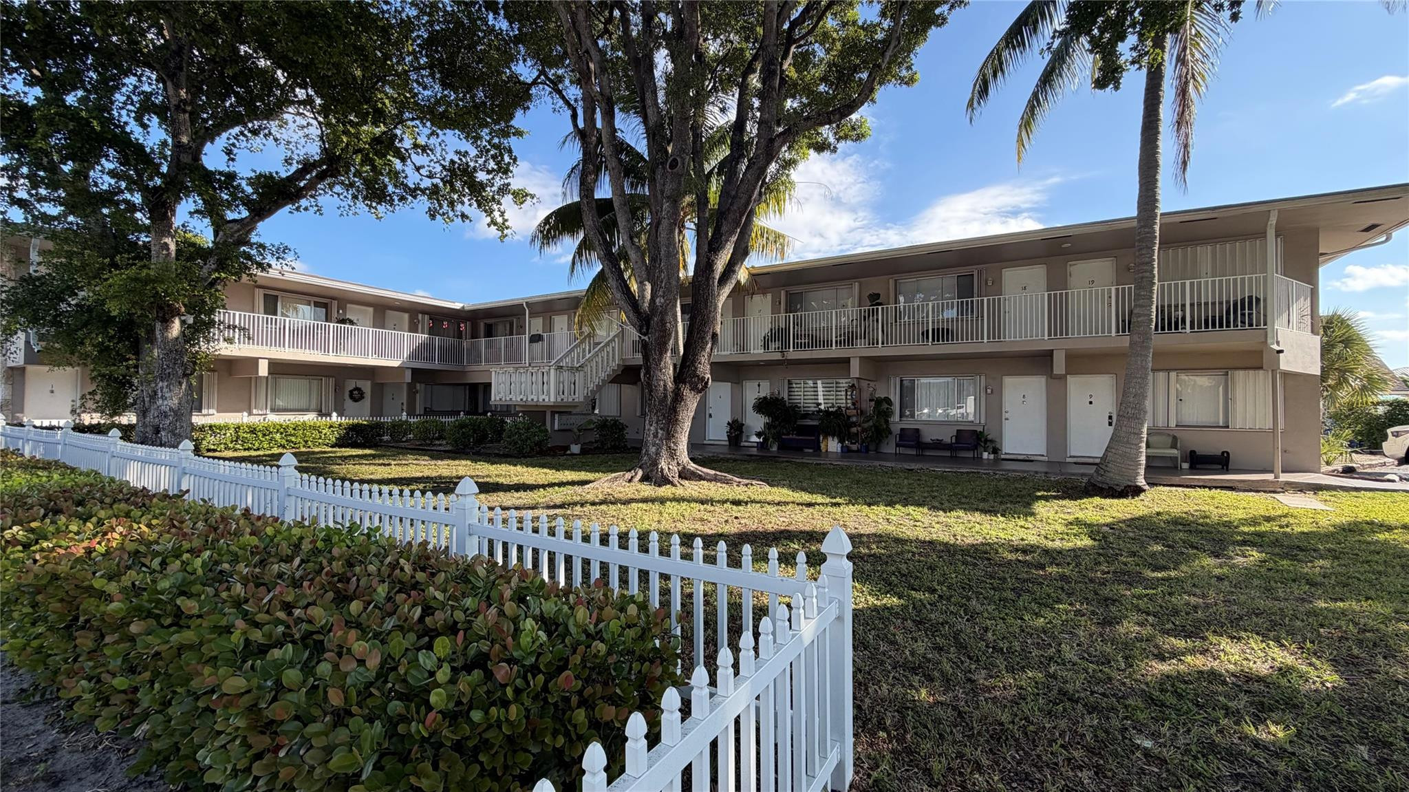 344 SE 11th Avenue 3