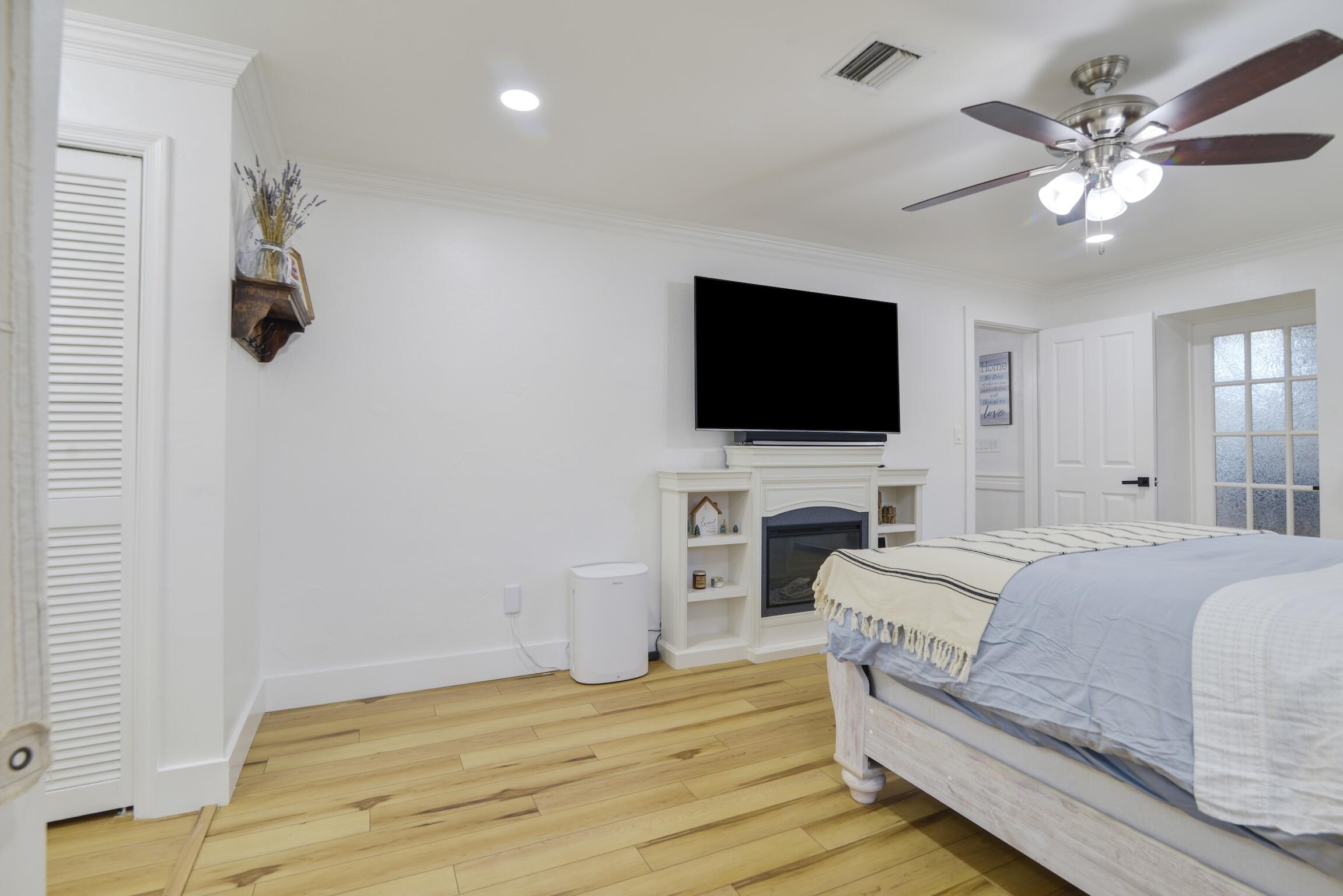 8724 NW 27th Street