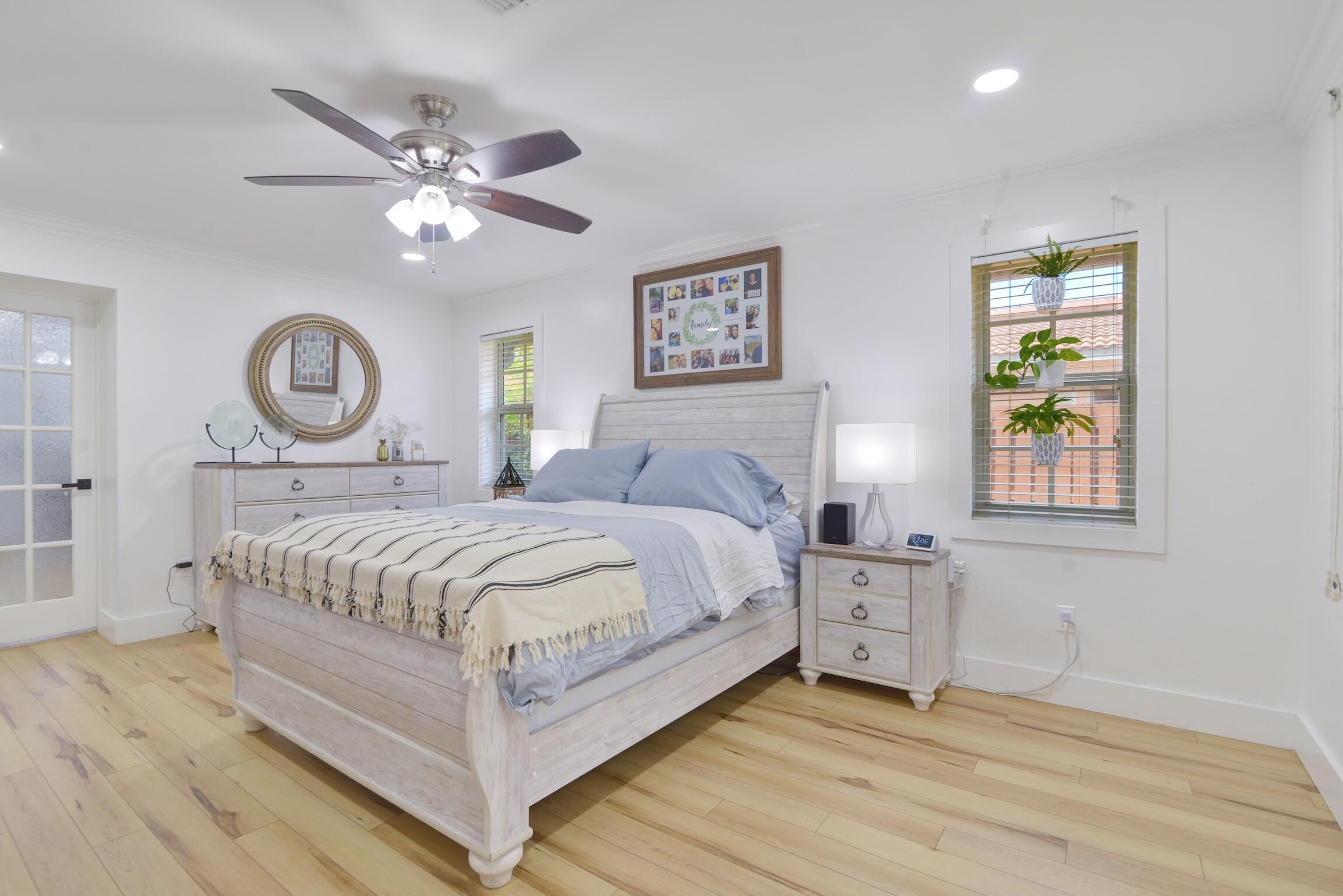 8724 NW 27th Street