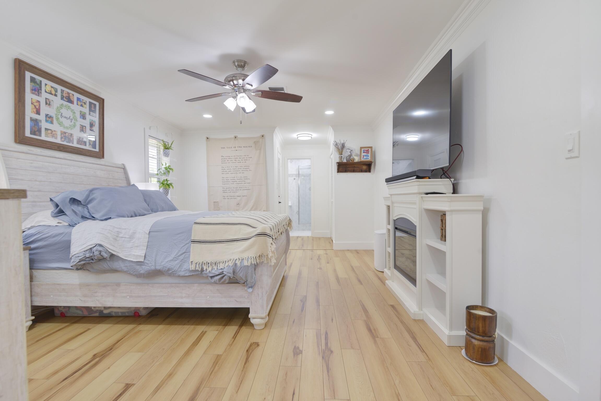 8724 NW 27th Street