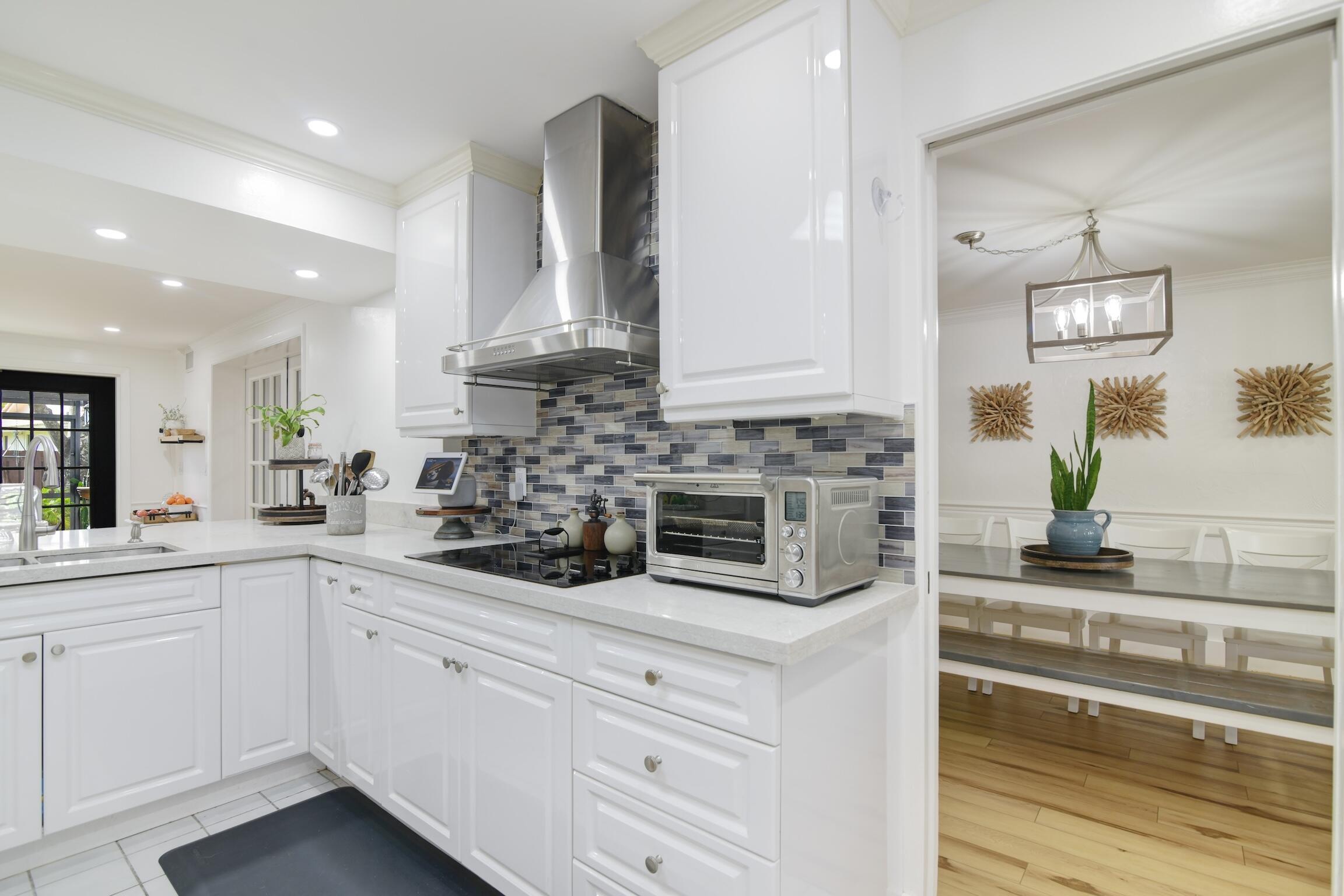 8724 NW 27th Street