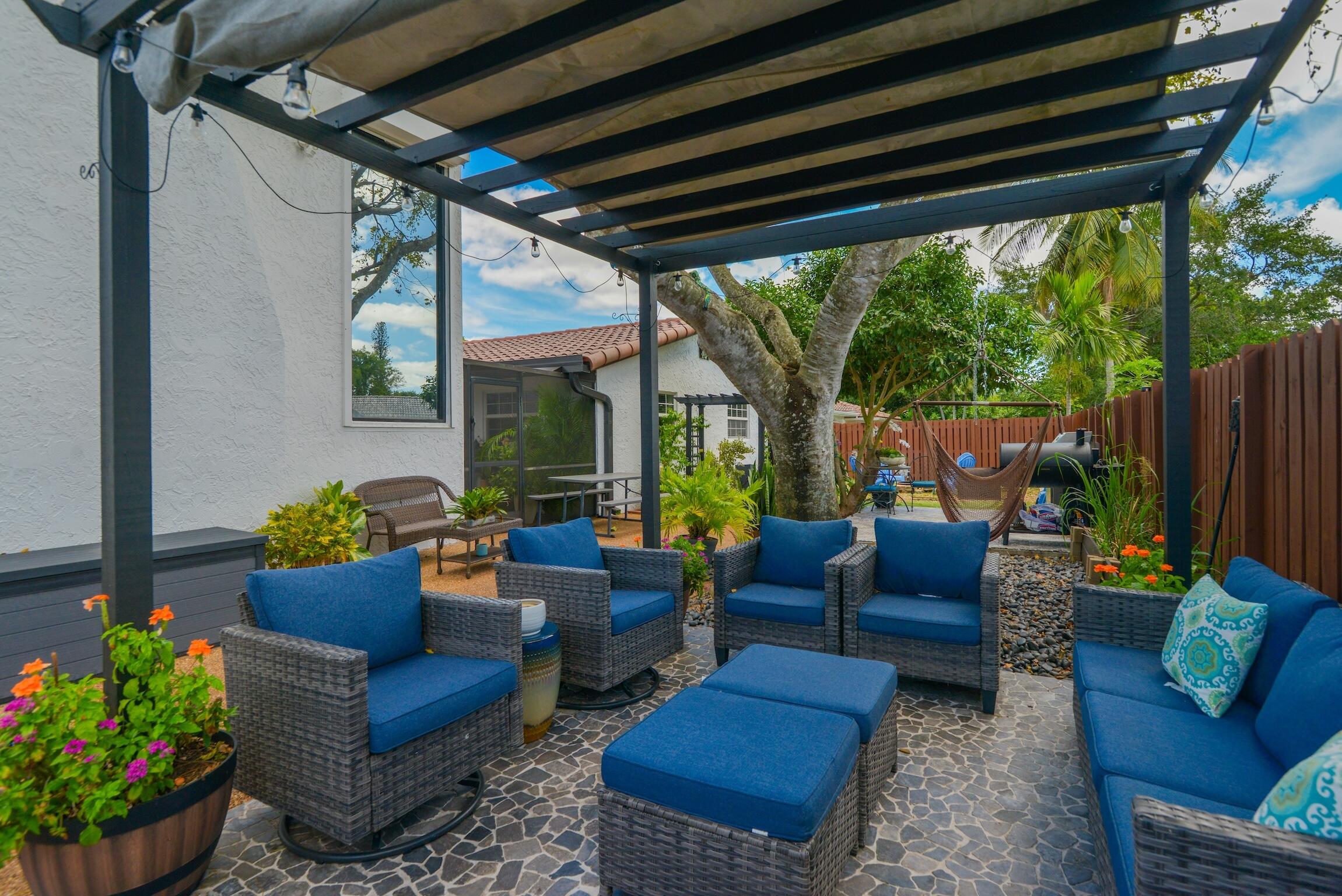 8724 NW 27th Street