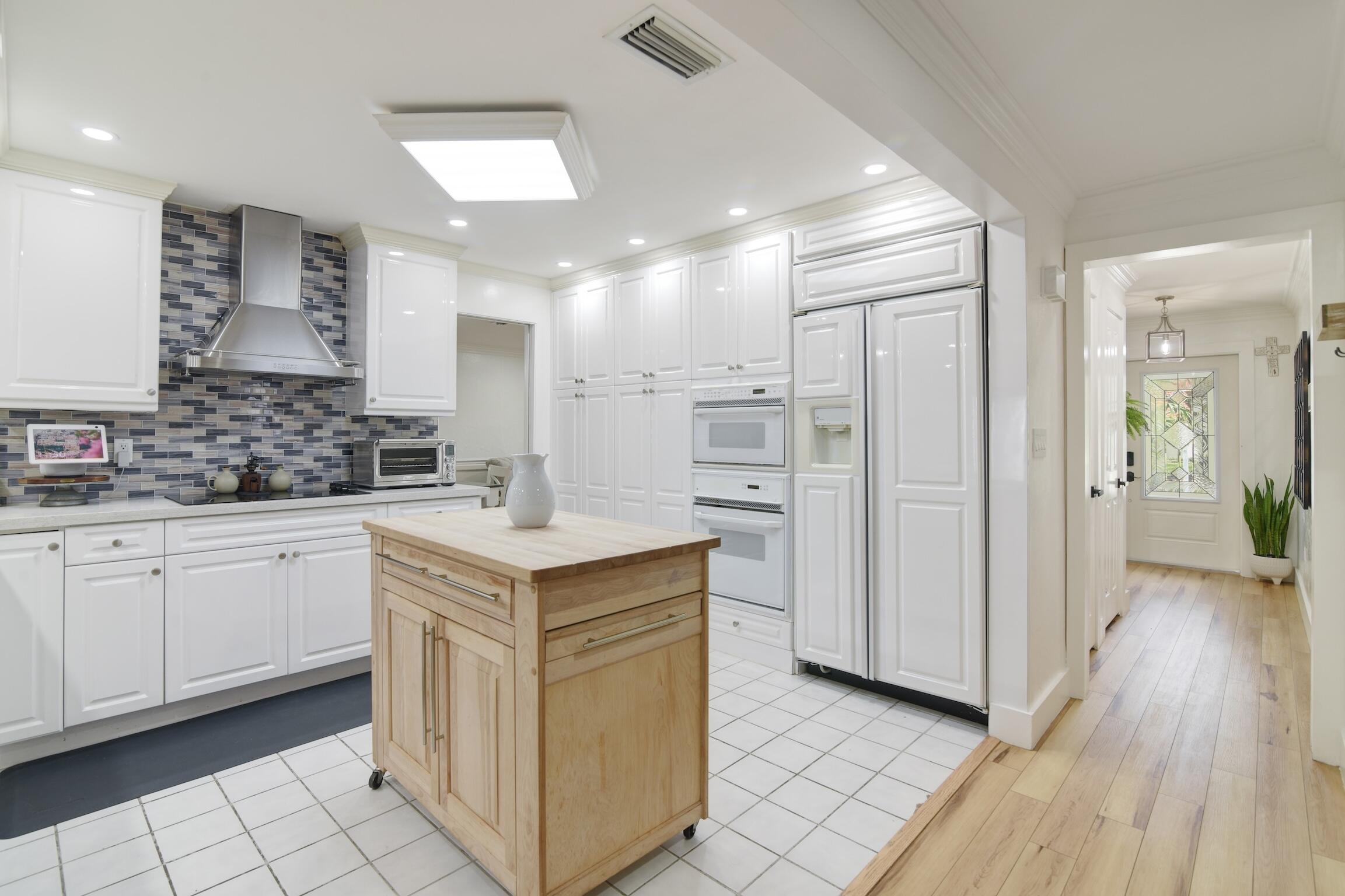 8724 NW 27th Street