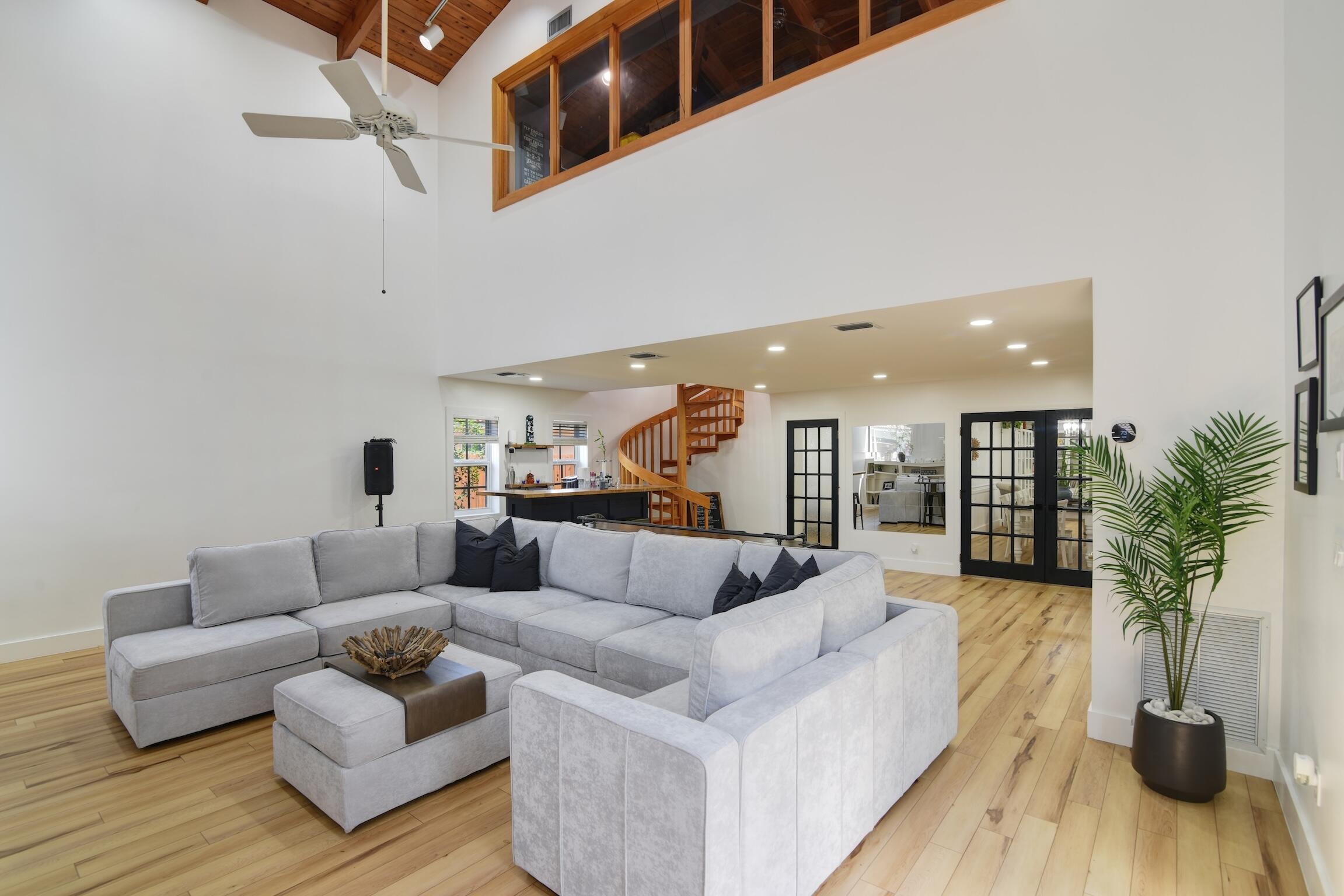 8724 NW 27th Street