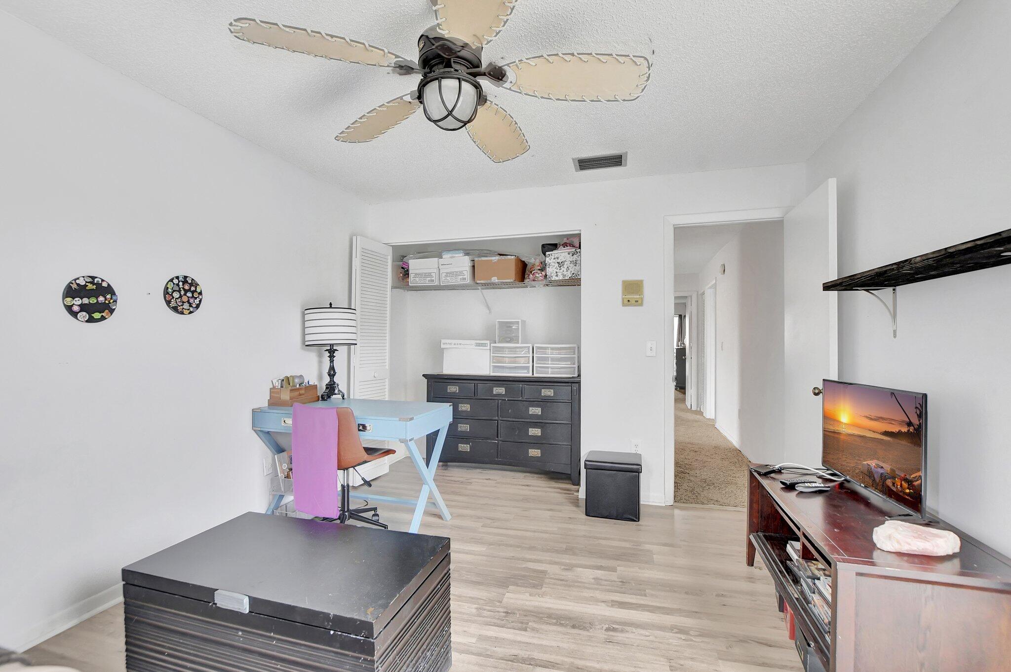 6730 Canary Palm Circle