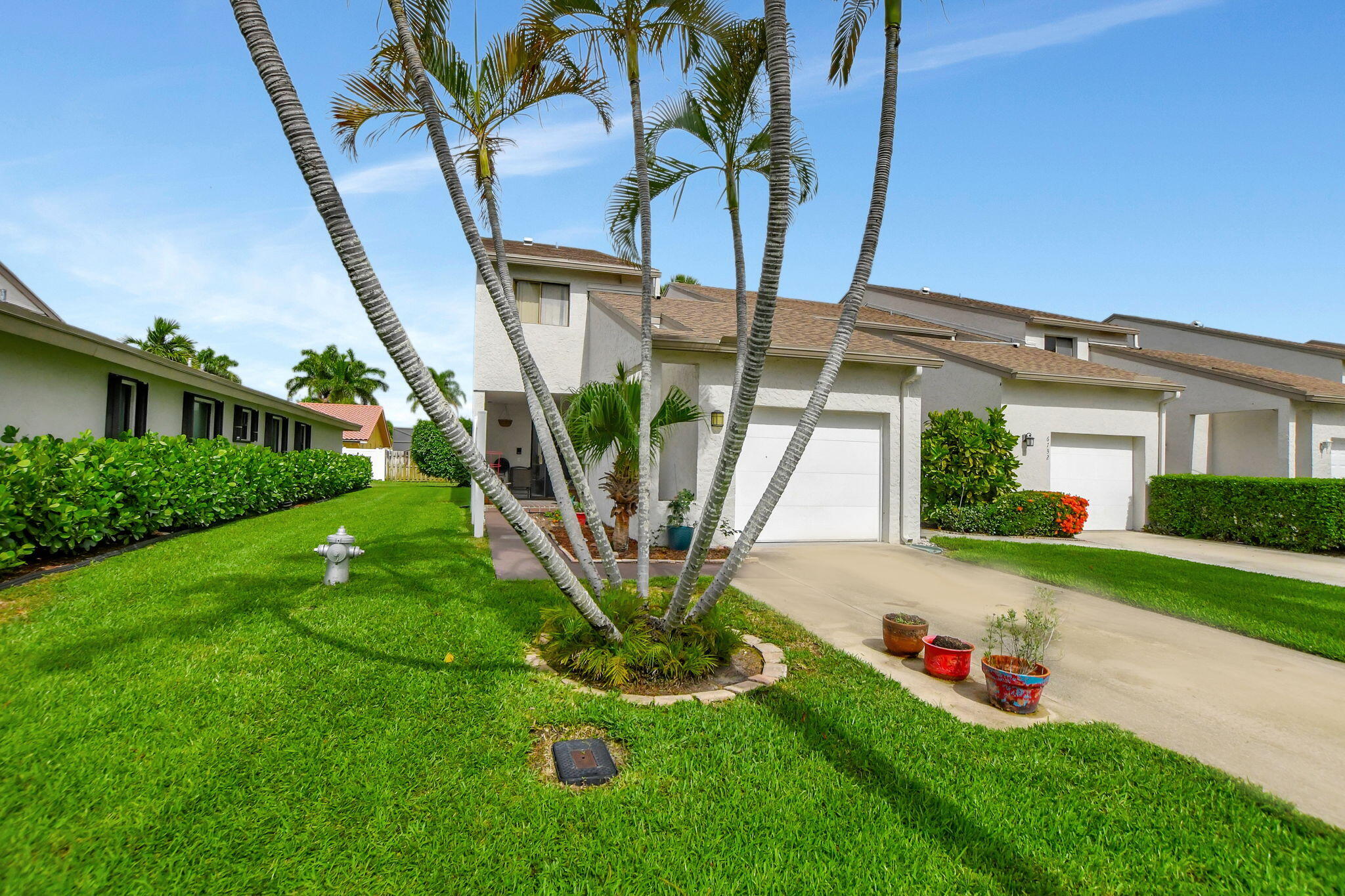 6730 Canary Palm Circle