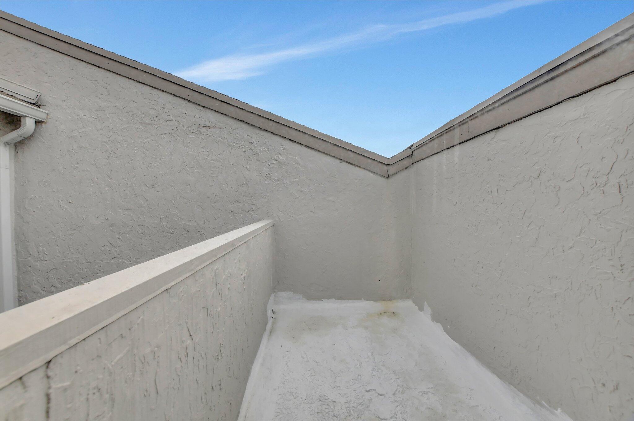 6730 Canary Palm Circle