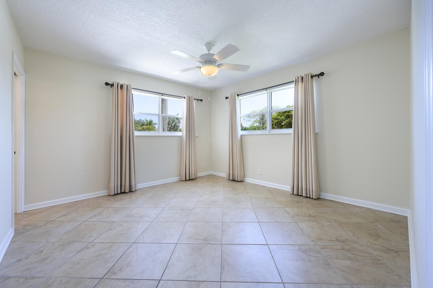 1452 Crest Drive
