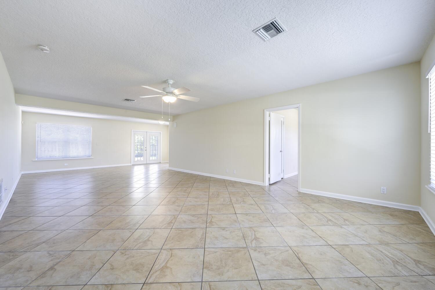 1452 Crest Drive