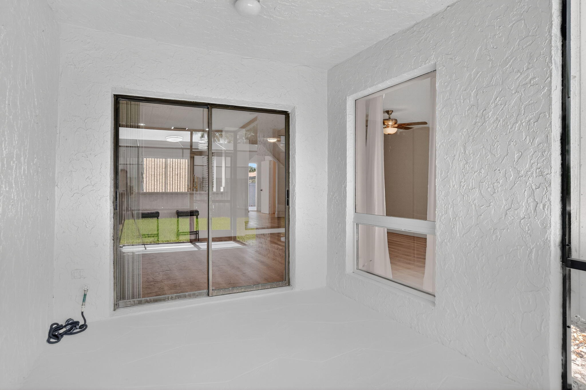 6730 Canary Palm Circle