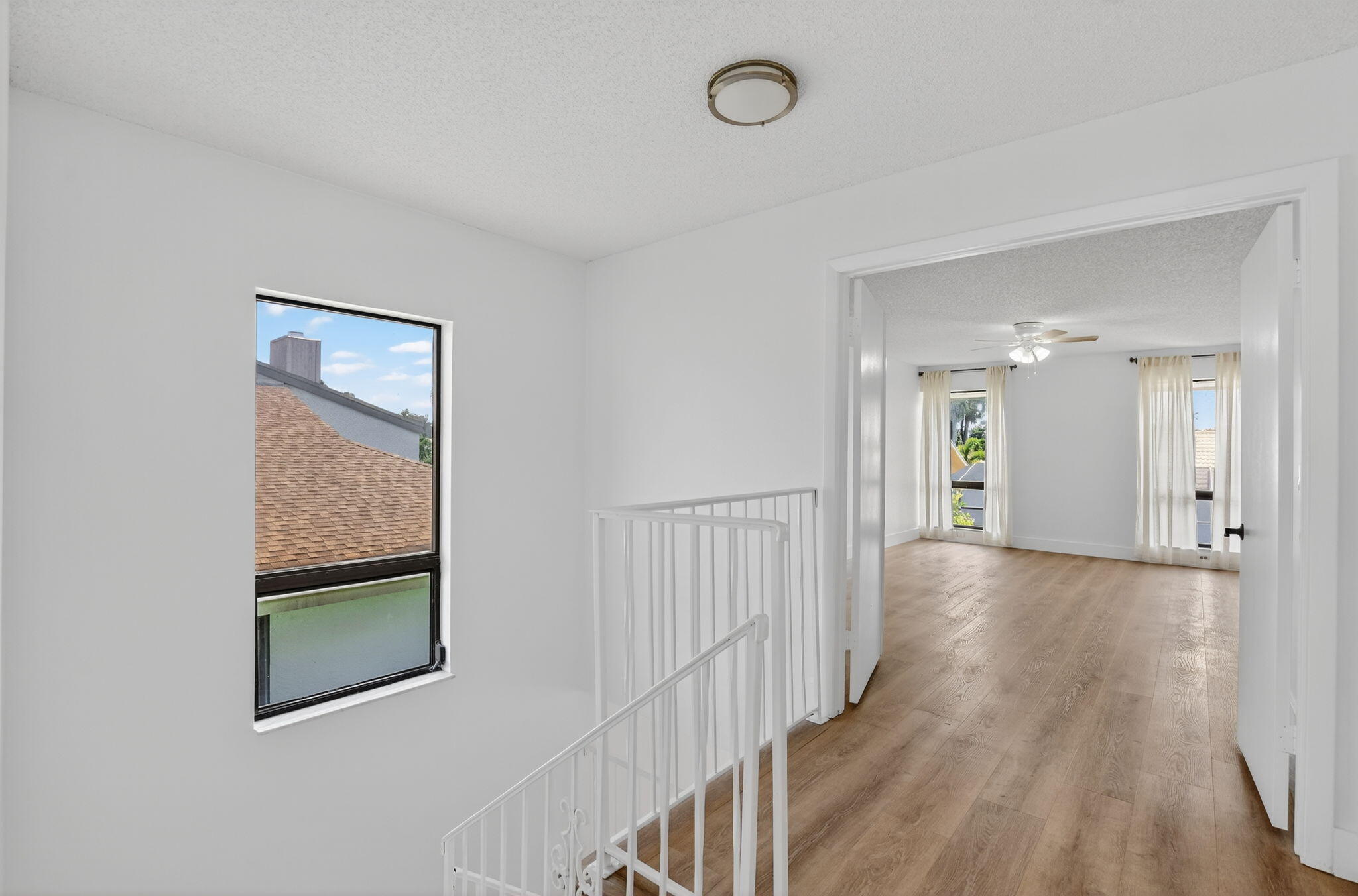 6730 Canary Palm Circle