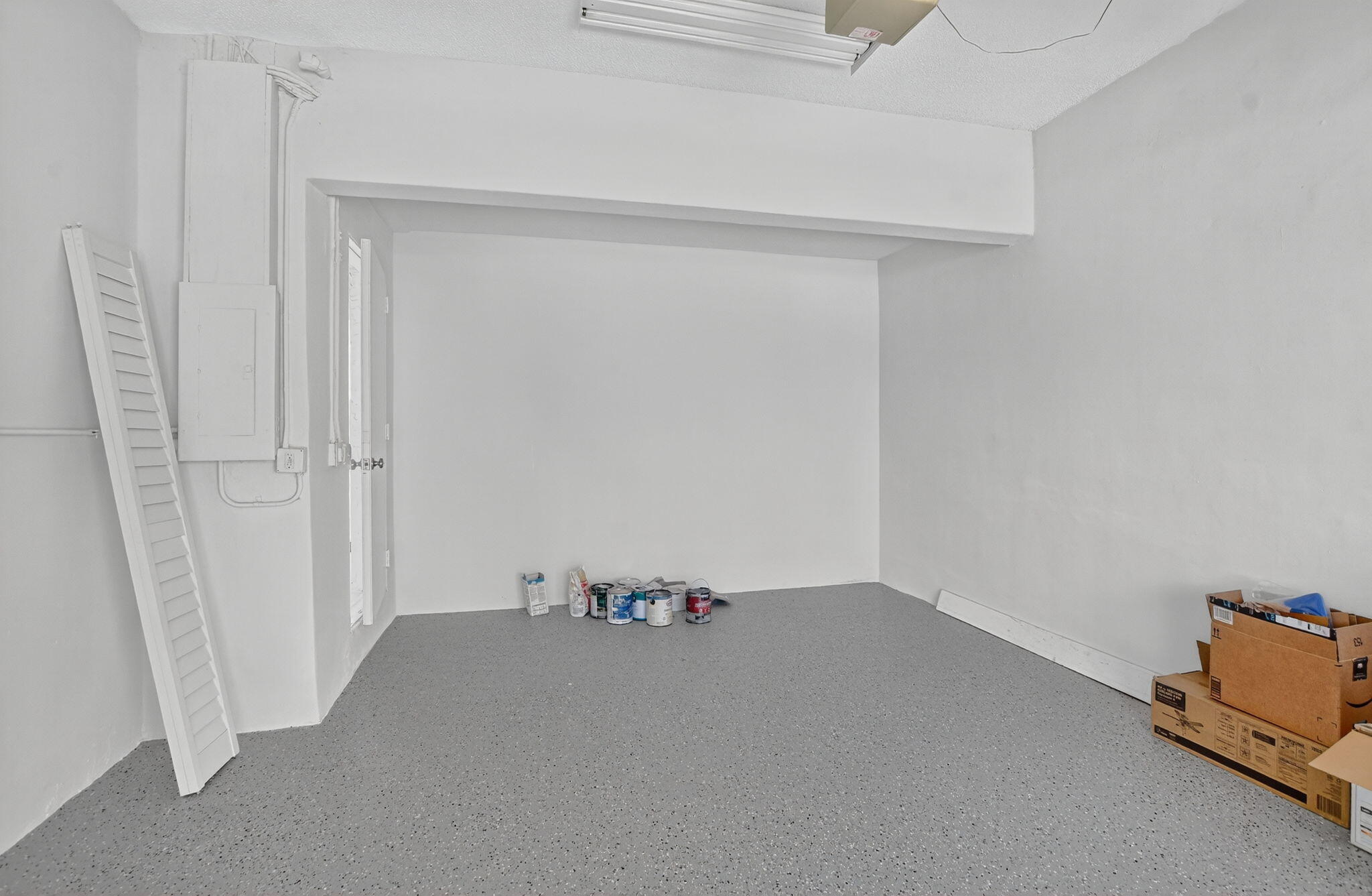 6730 Canary Palm Circle