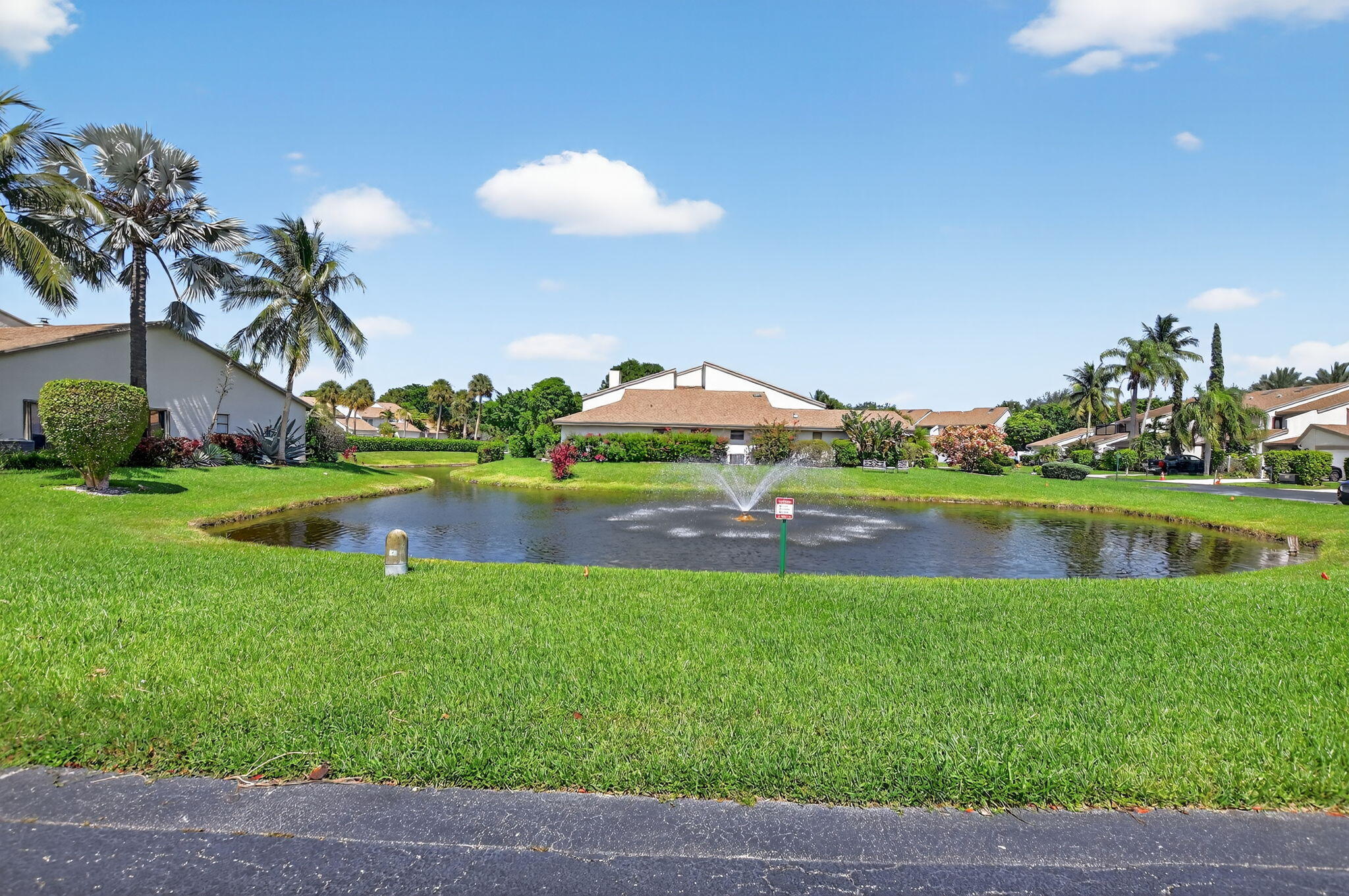 6730 Canary Palm Circle