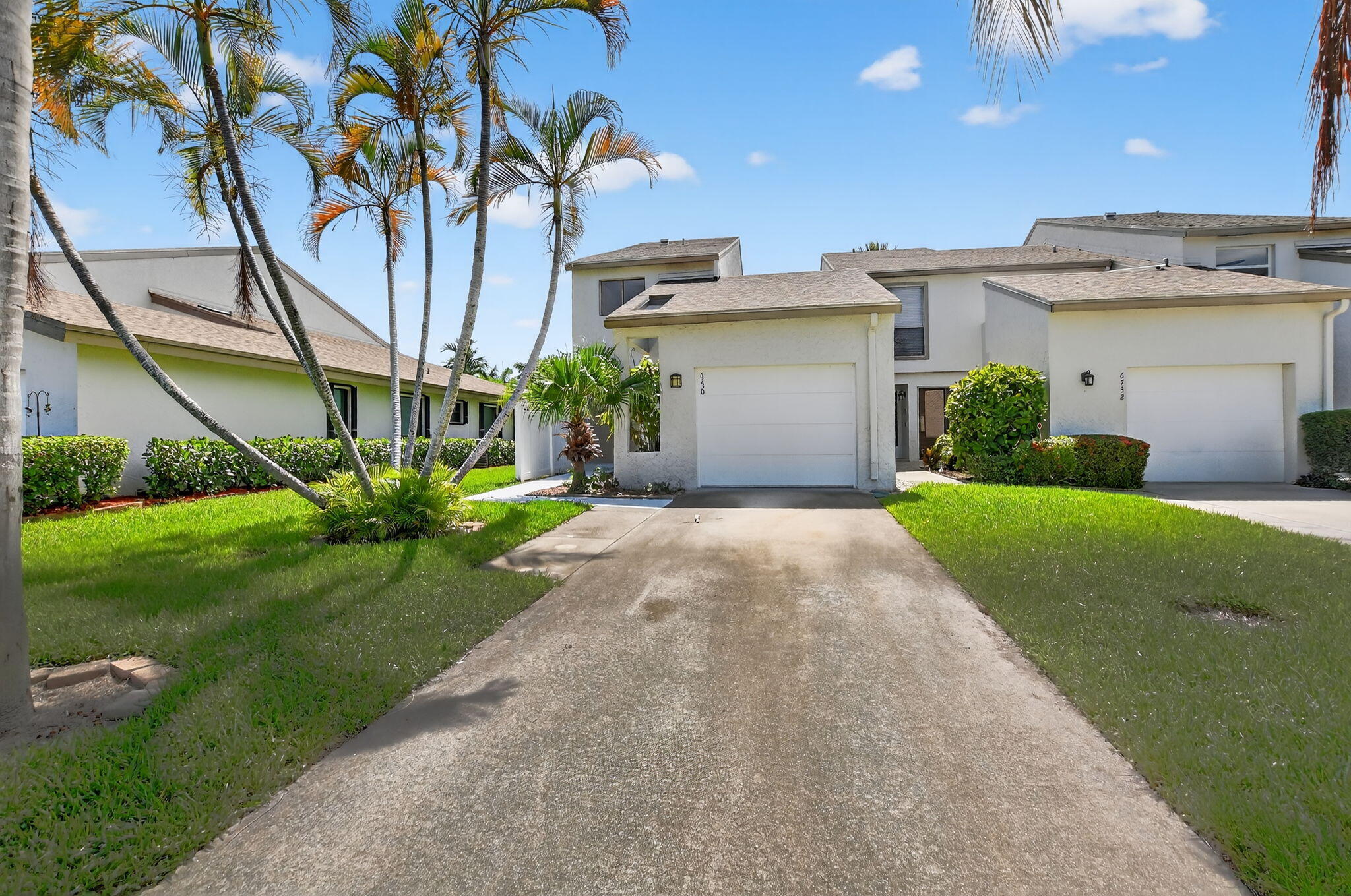 6730 Canary Palm Circle