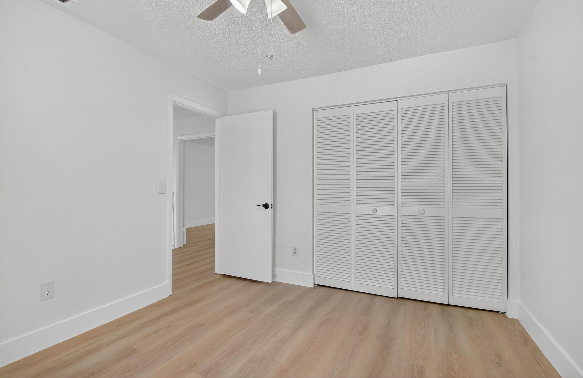 6730 Canary Palm Circle