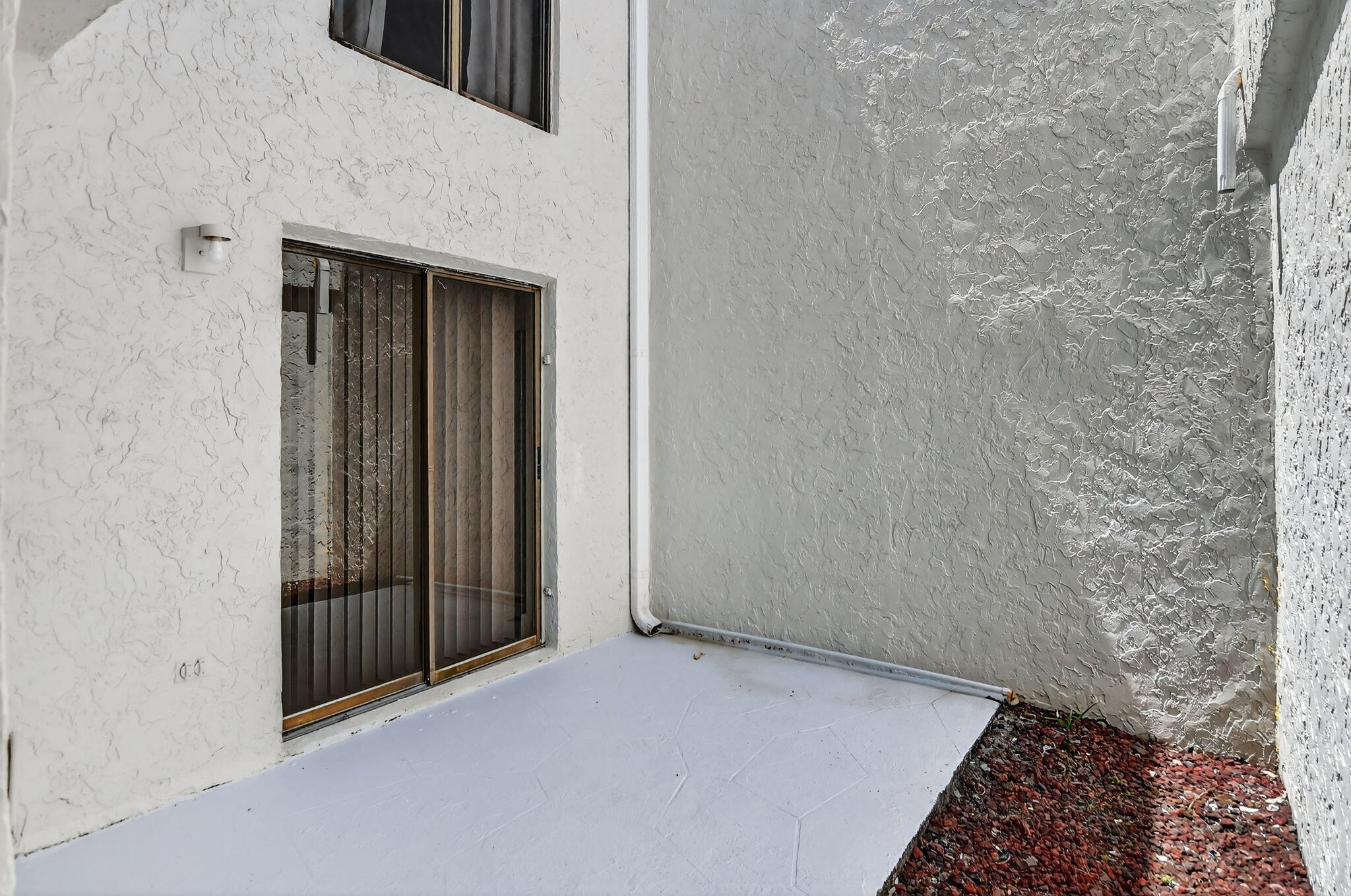 6730 Canary Palm Circle