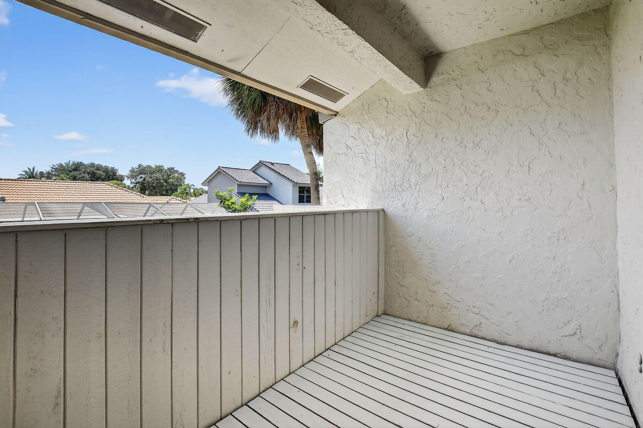 6730 Canary Palm Circle