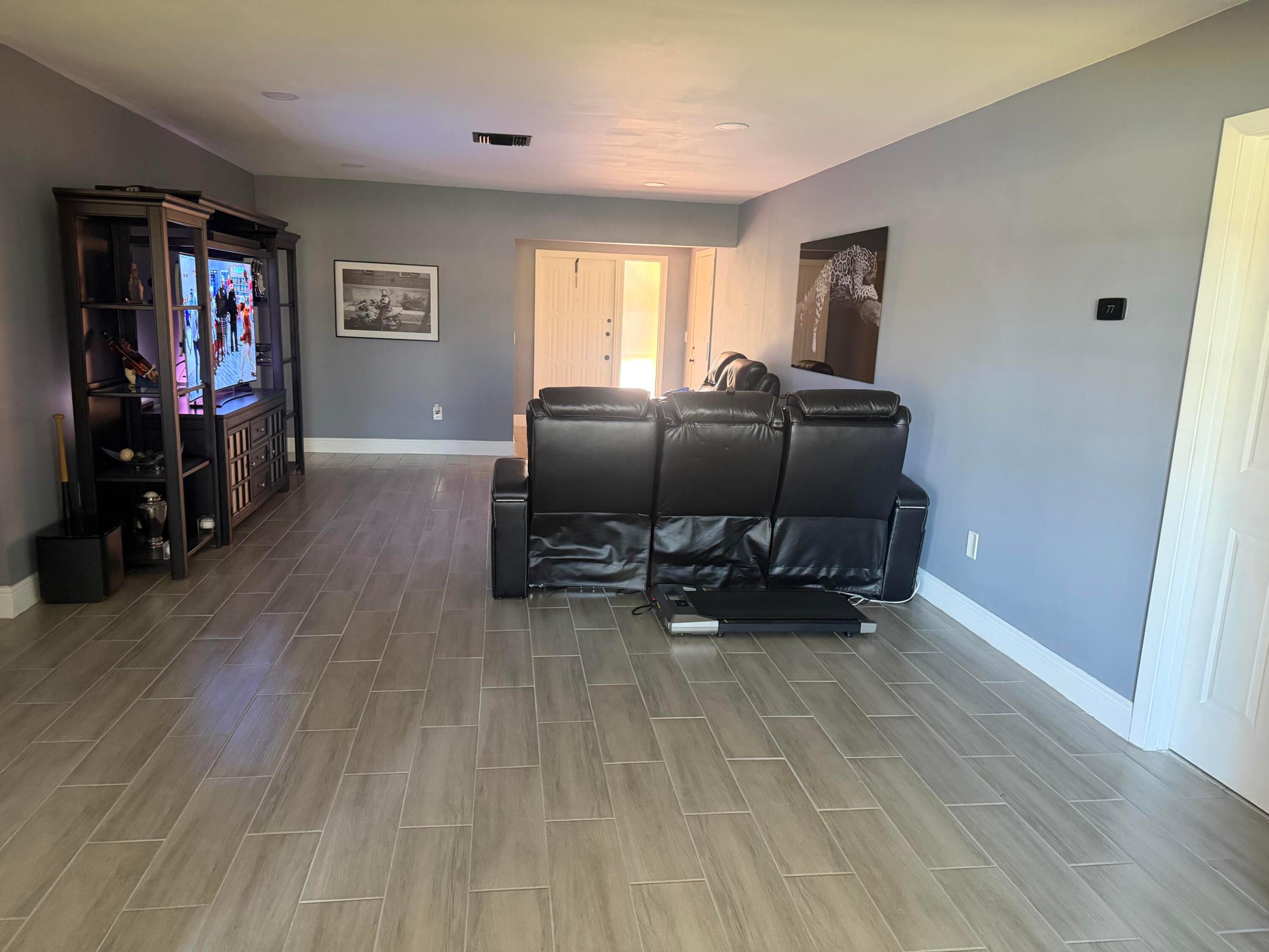 6313 Tall Cypress Circle