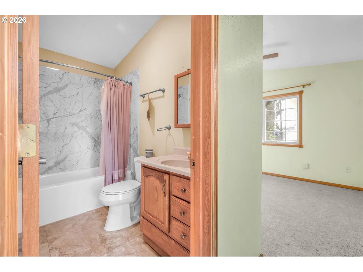 415 S 12TH ST, St. Helens