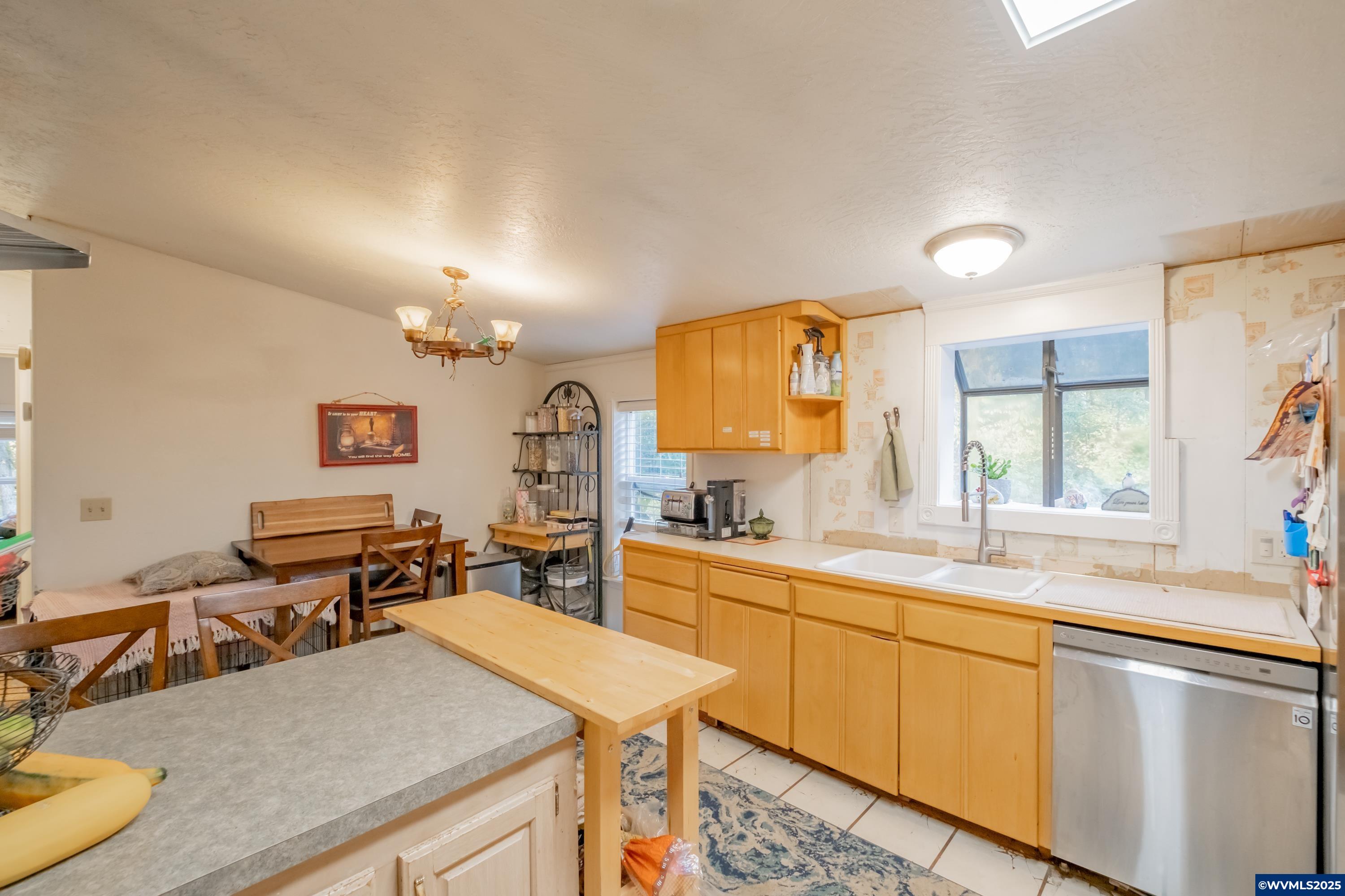 6000 River Rd