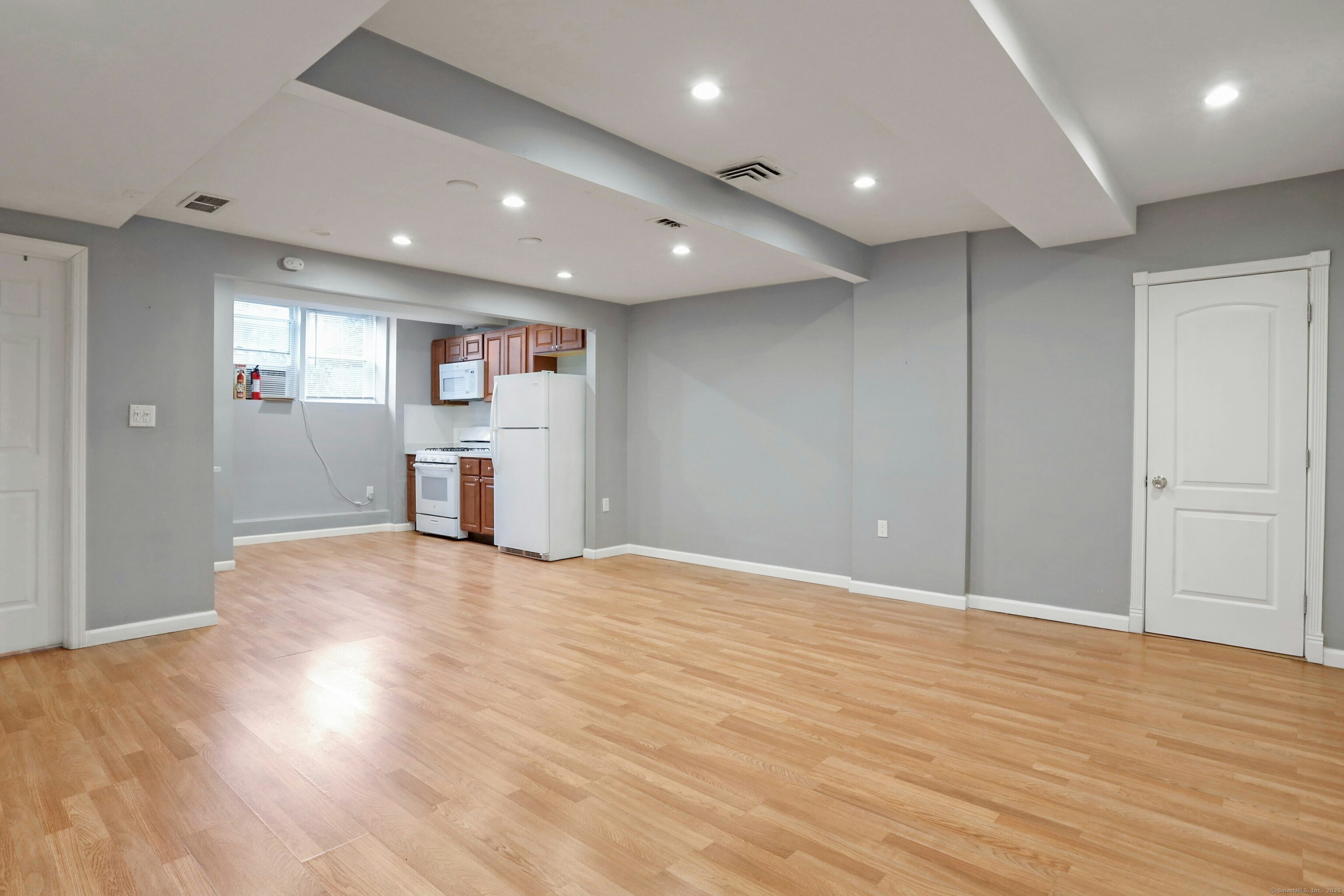 7 4th Street L1