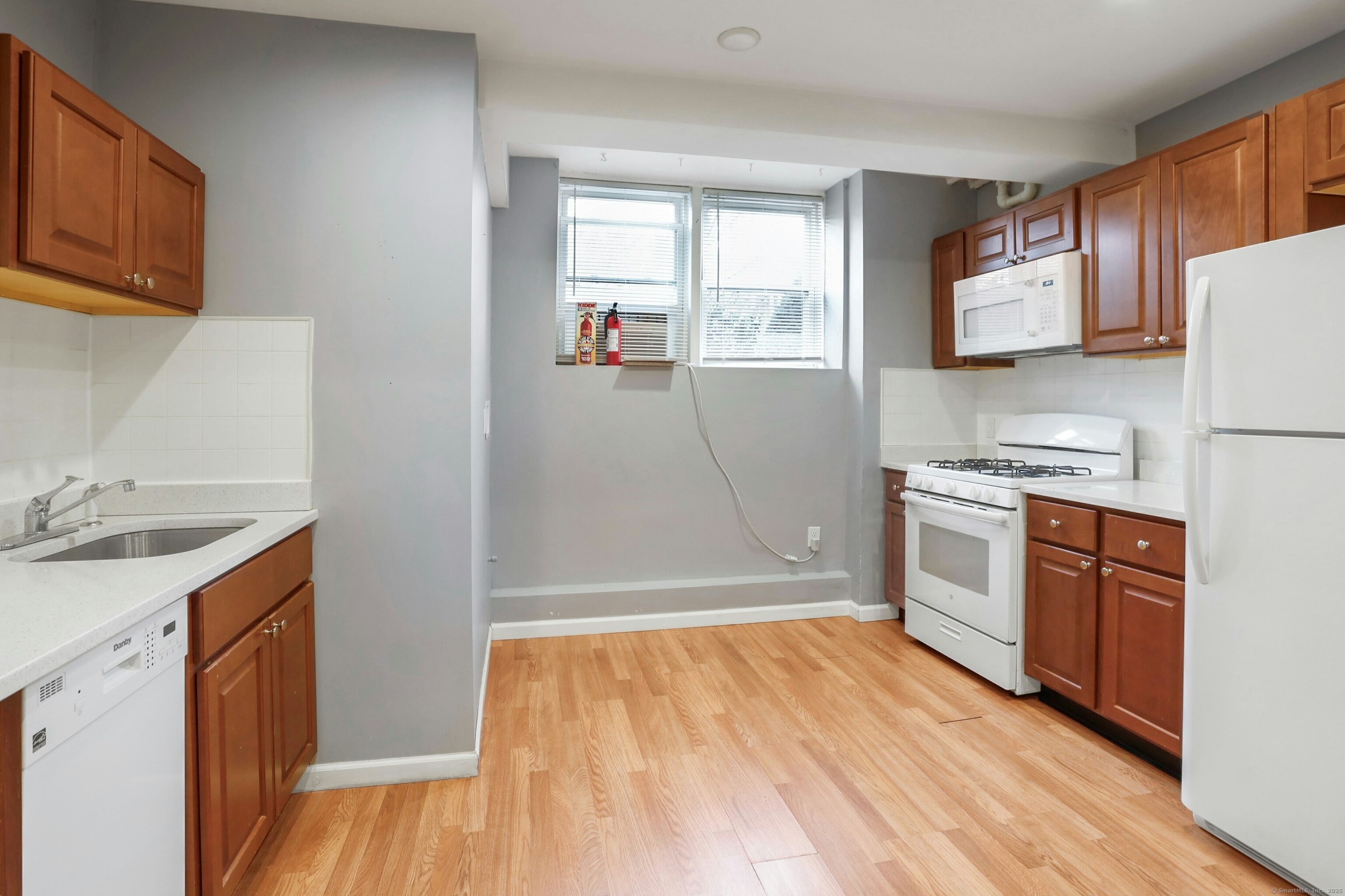 7 4th Street L1