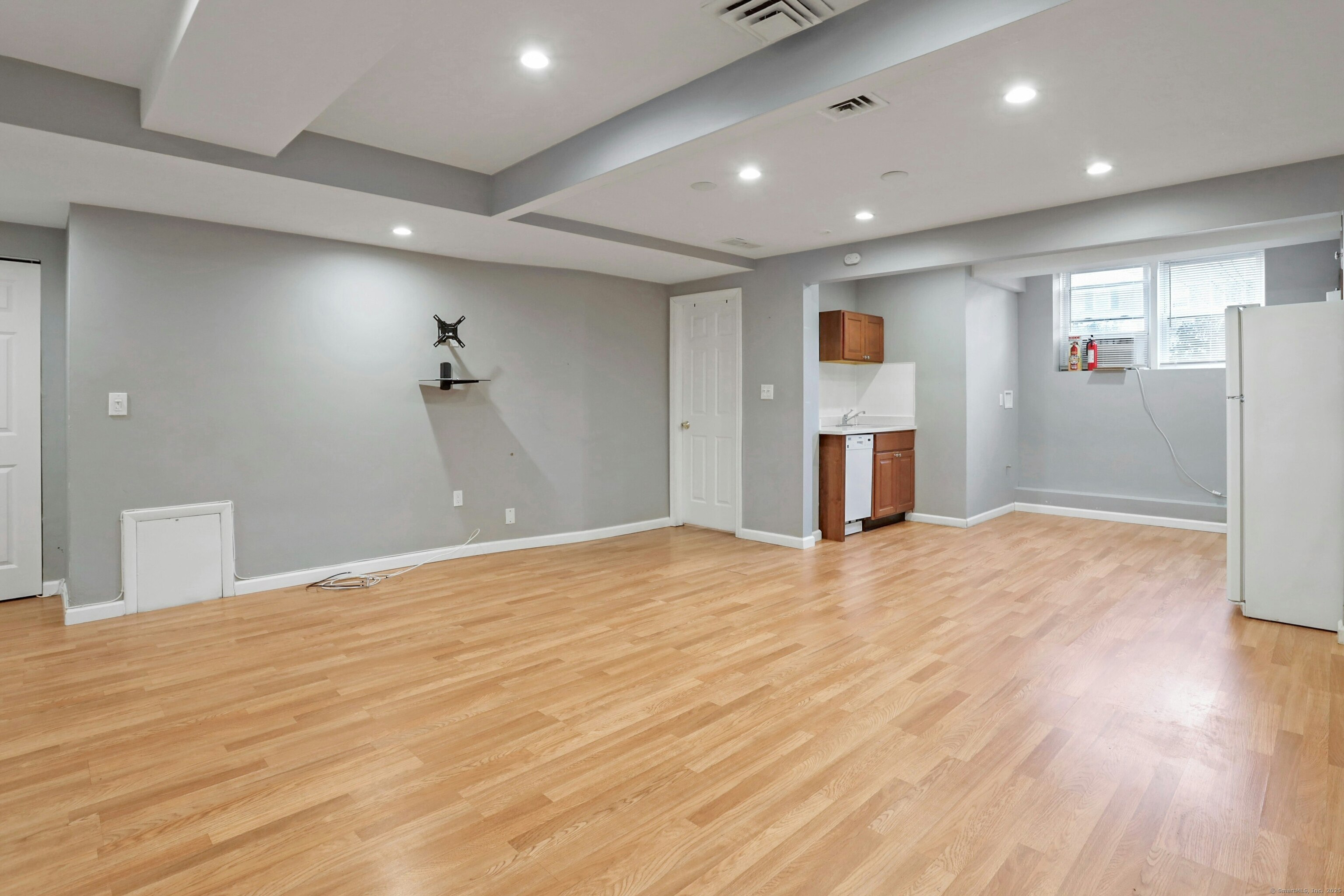 7 4th Street L1
