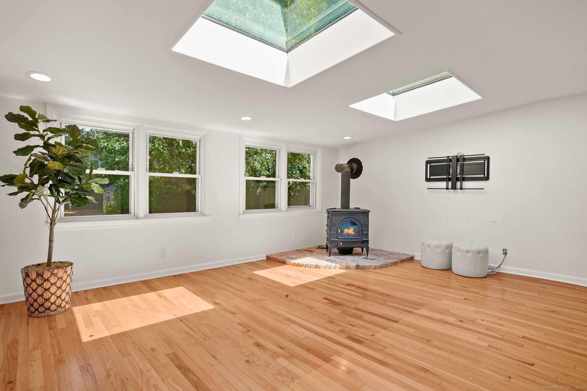 25 McAllister Avenue