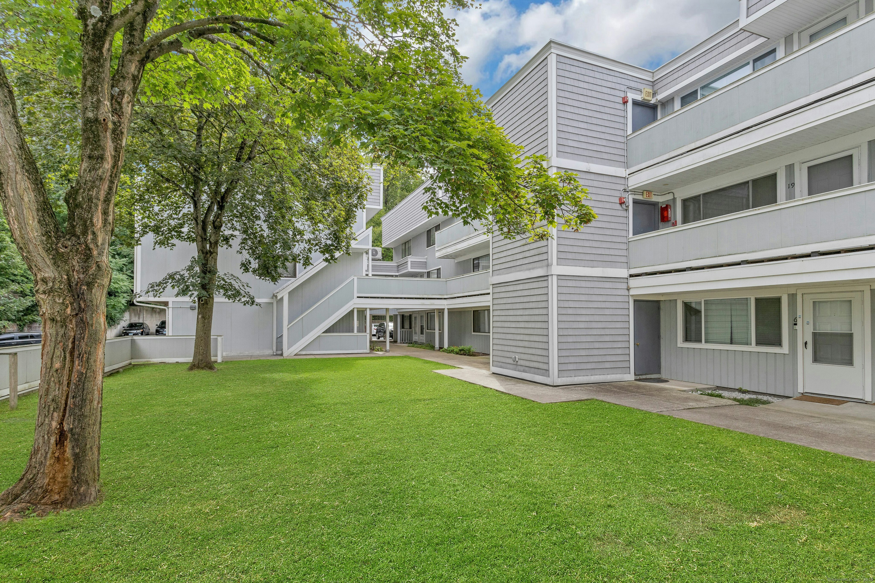 296 Main Avenue APT 15
