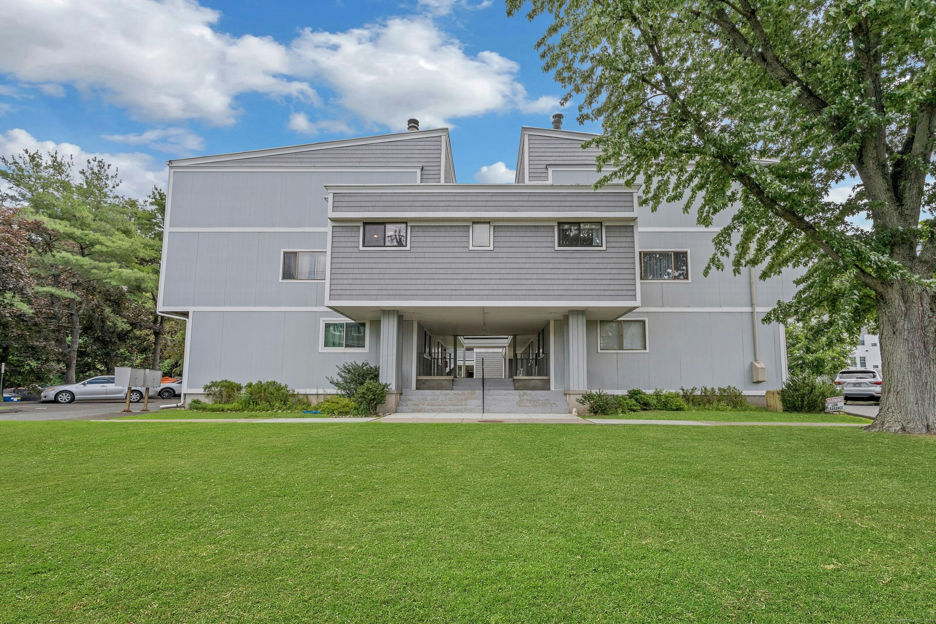 296 Main Avenue APT 15