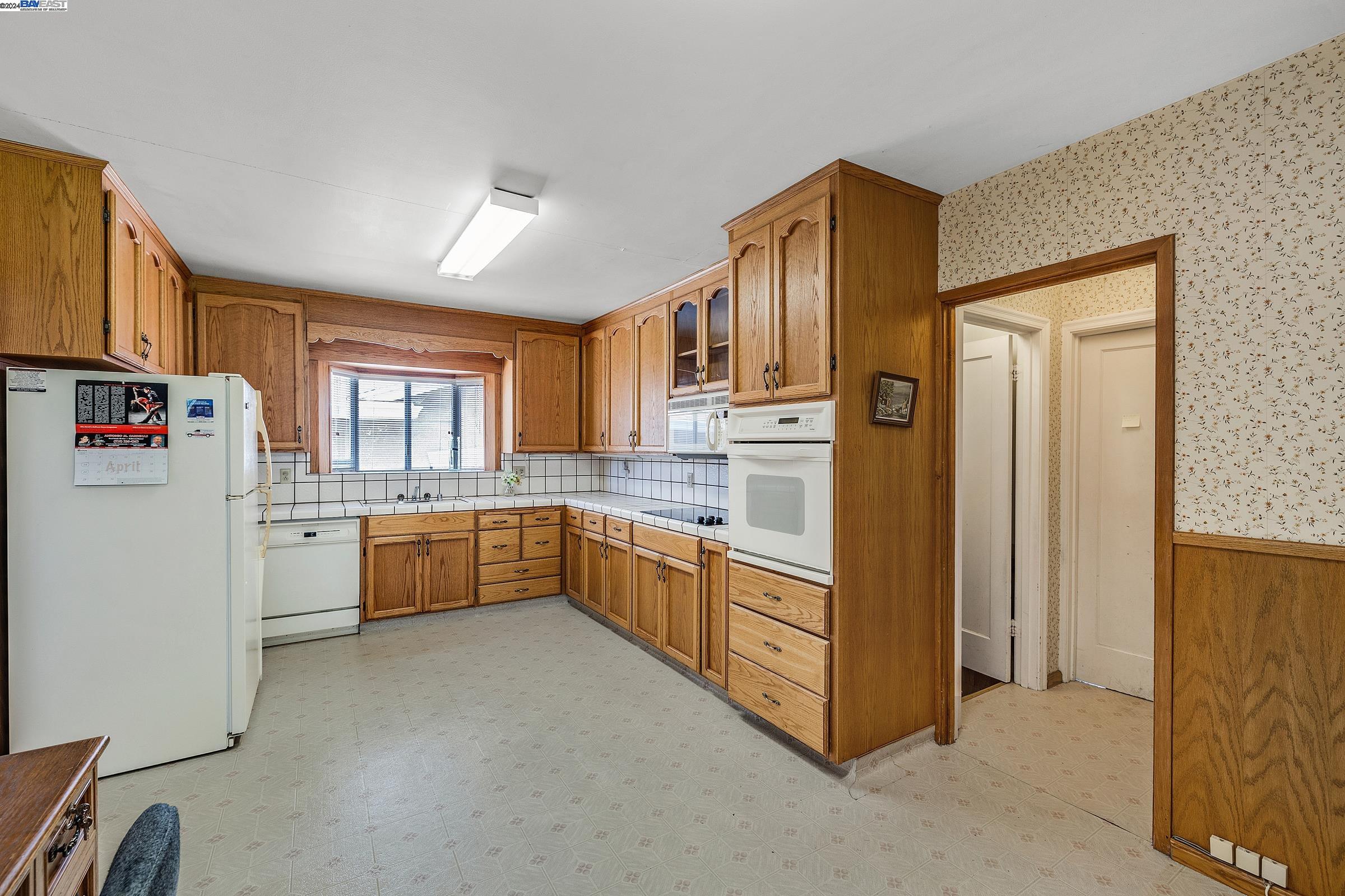 1365 Graff Ave