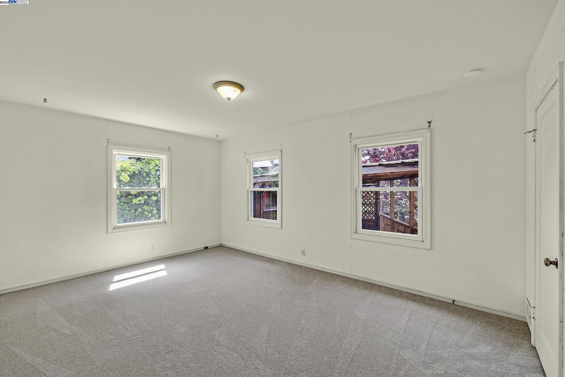 1365 Graff Ave