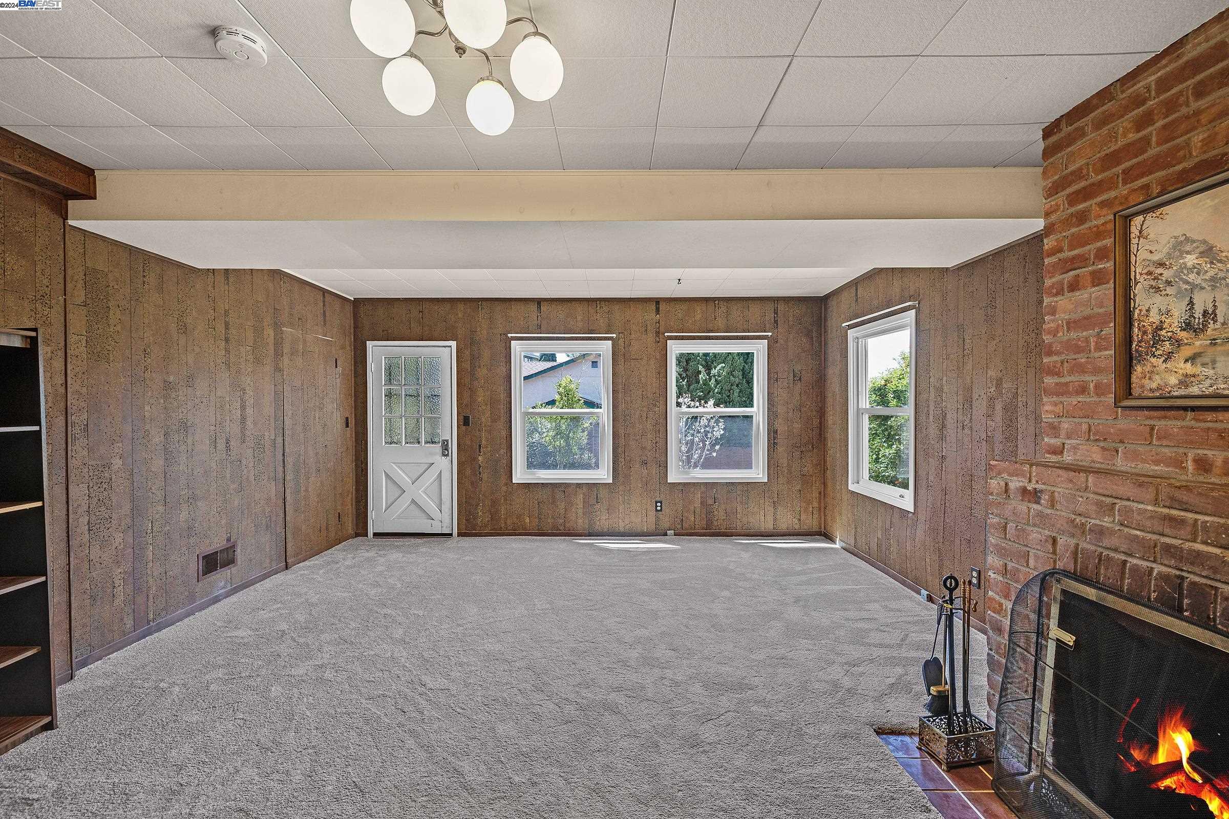 1365 Graff Ave