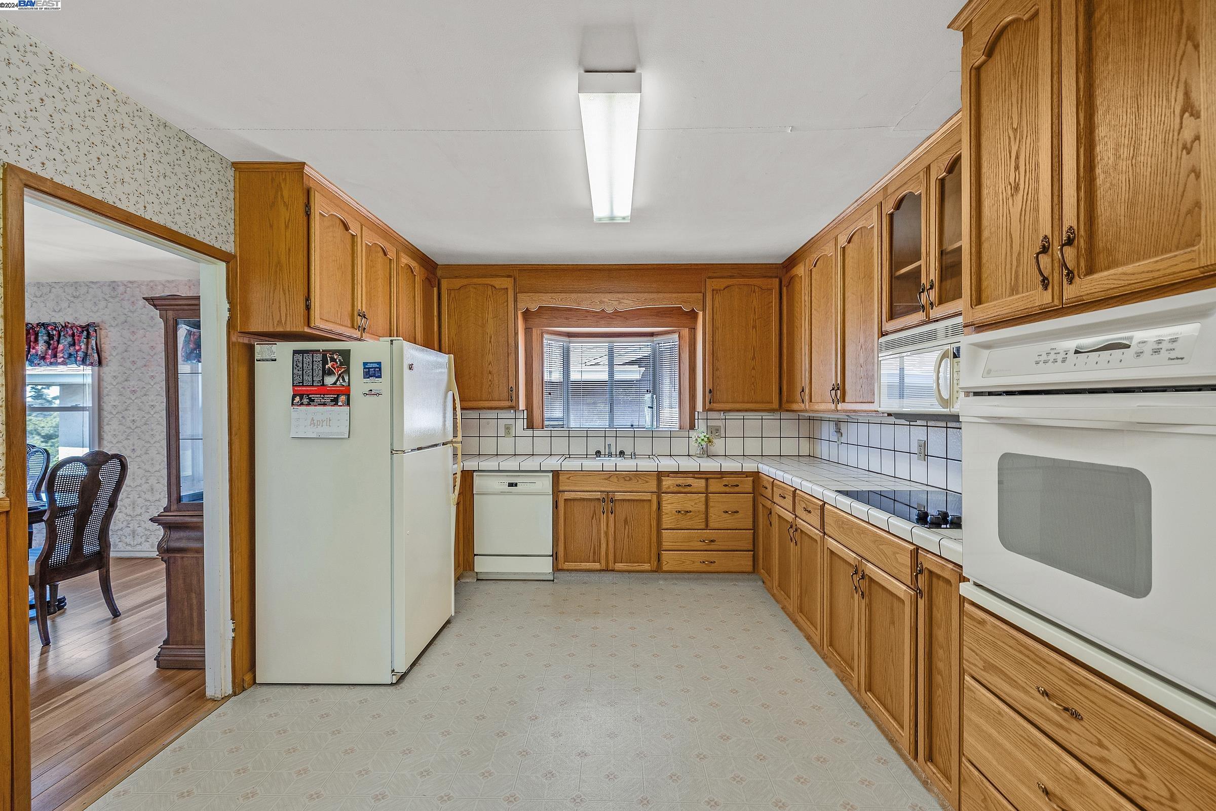 1365 Graff Ave