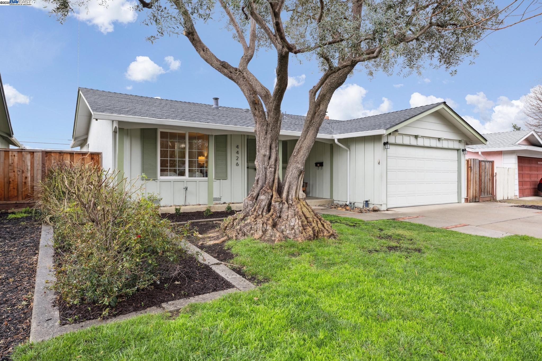 4426 Bidwell Dr