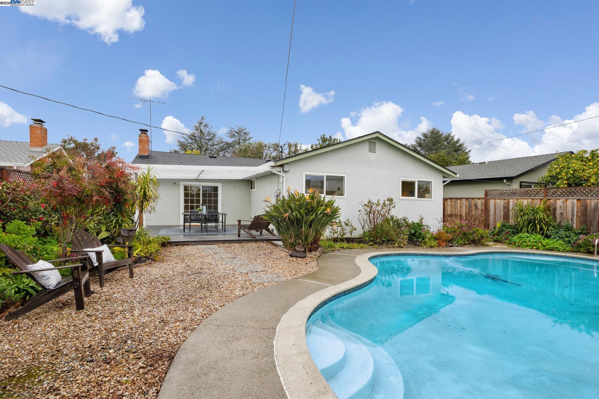 4426 Bidwell Dr
