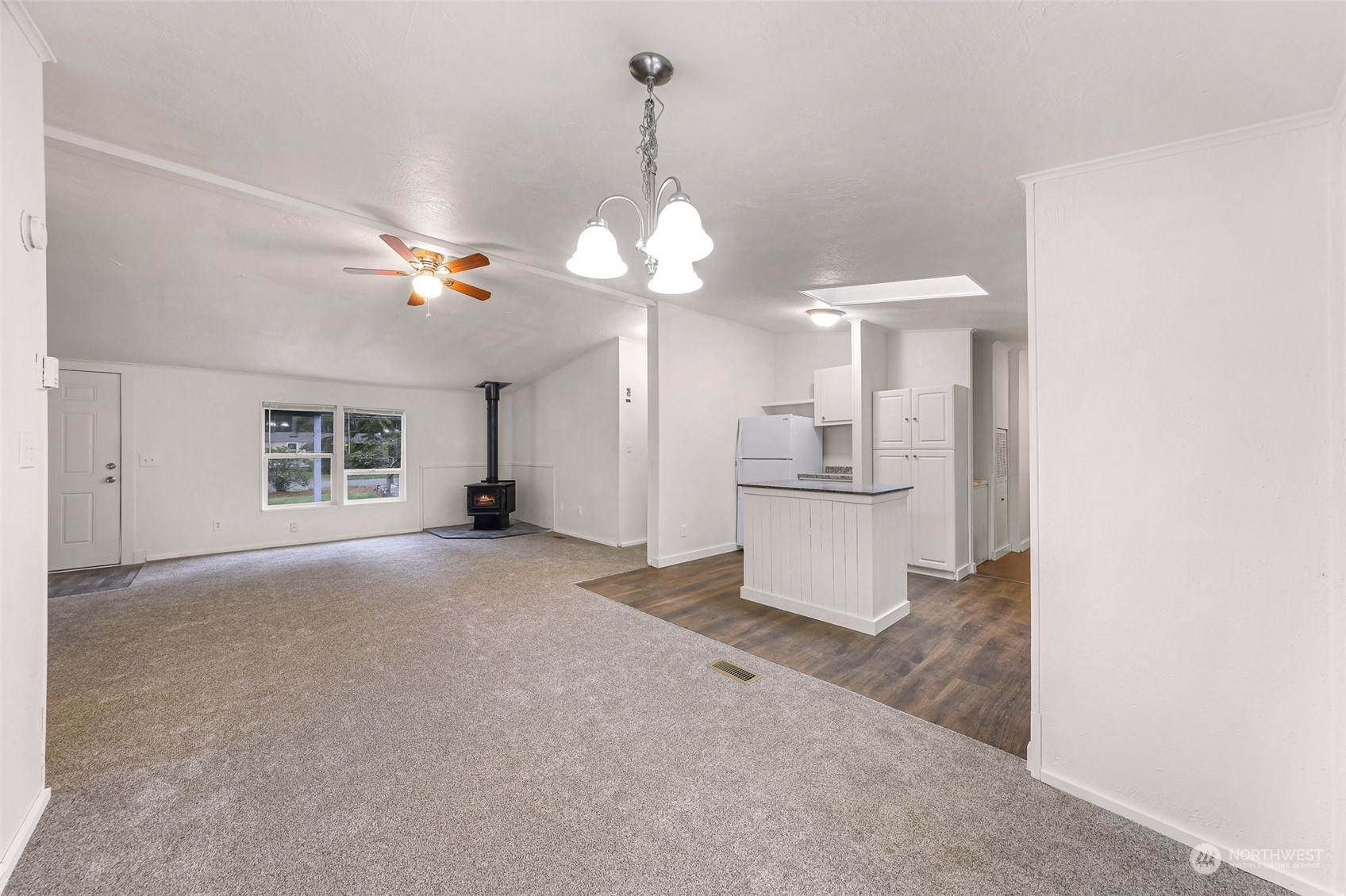 2031 Clear Valley