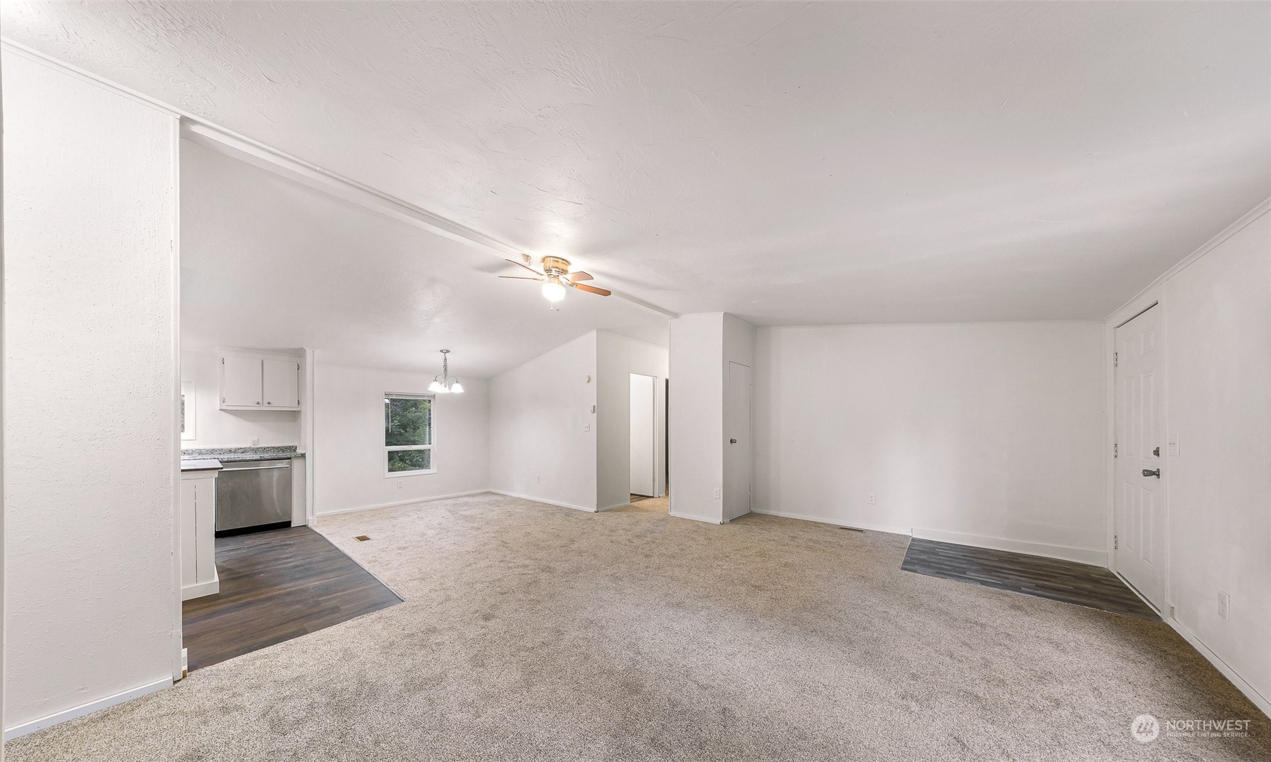 2031 Clear Valley
