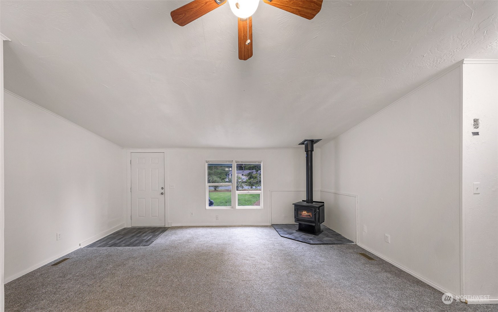 2031 Clear Valley