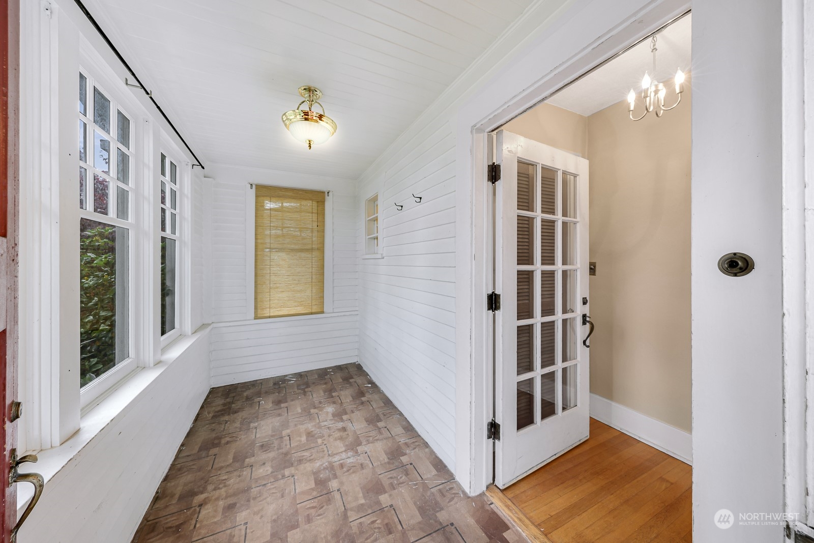 2814 Sunset Drive