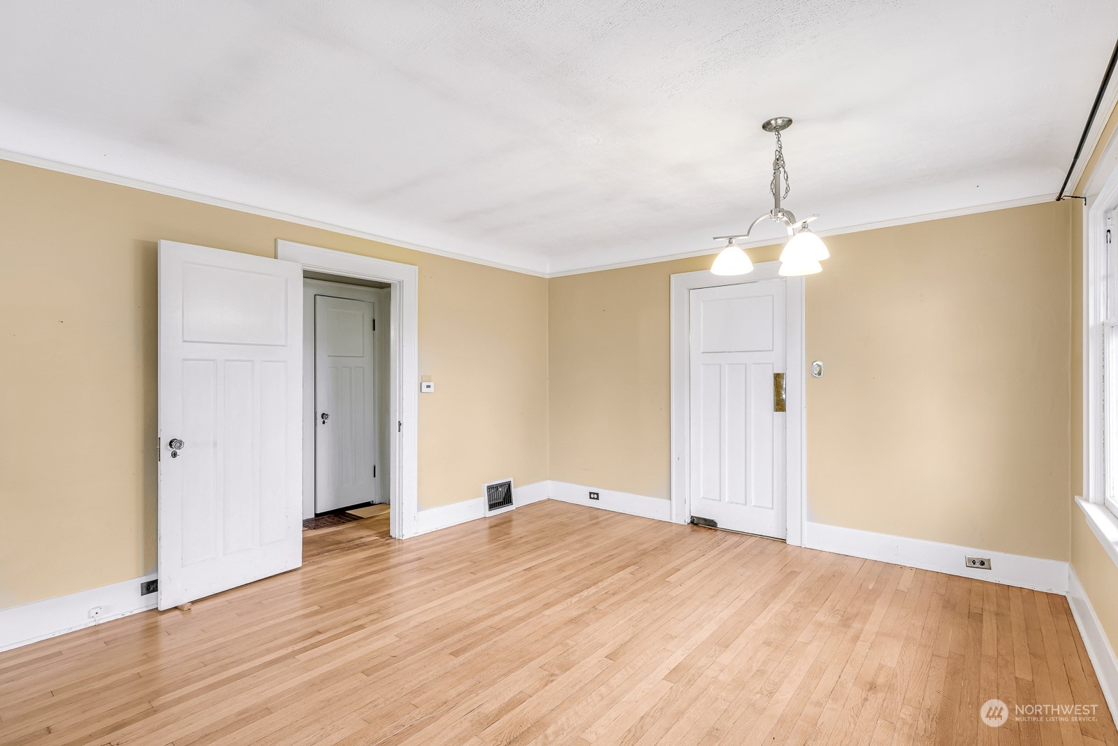 2814 Sunset Drive