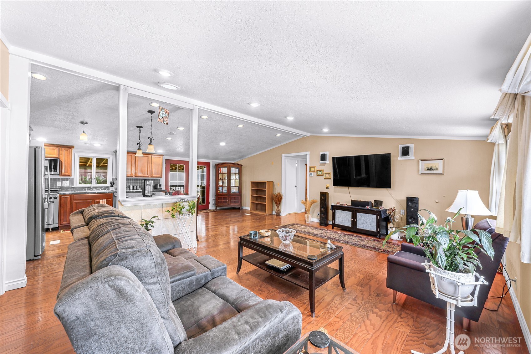 8633 Harbor Drive