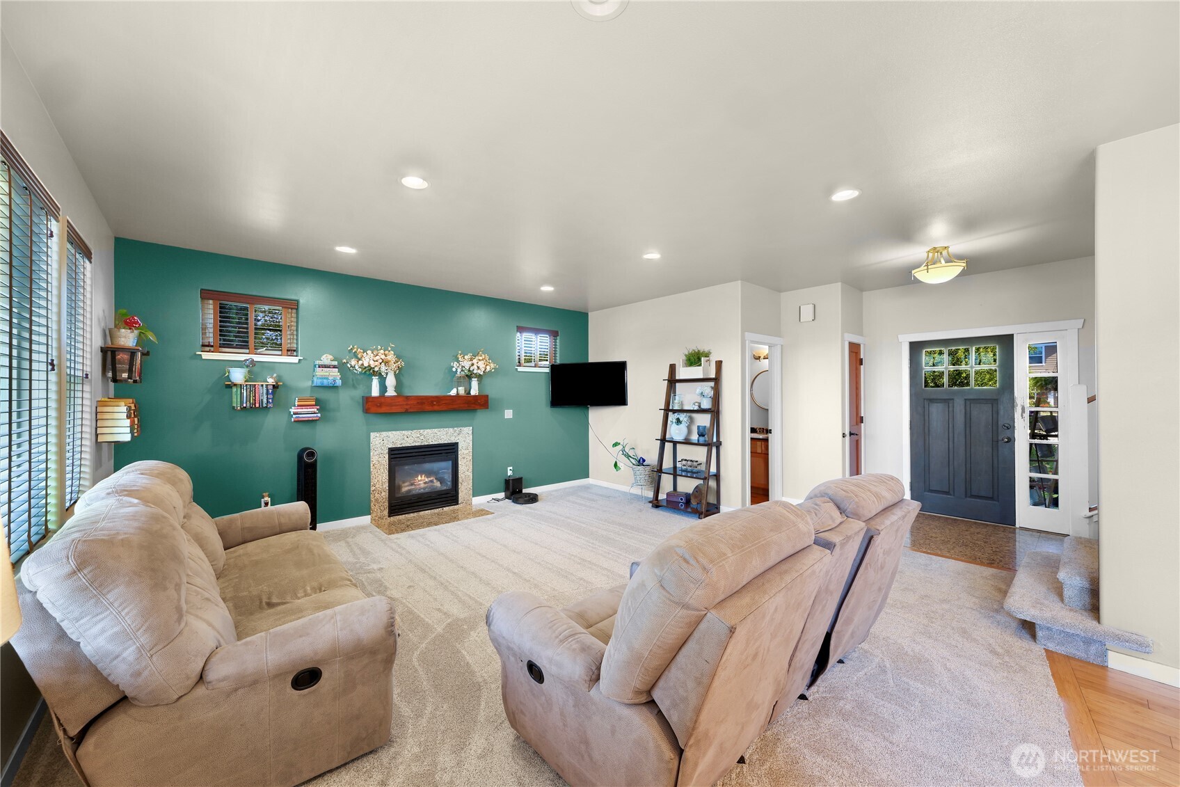 1302 Eastwood Way