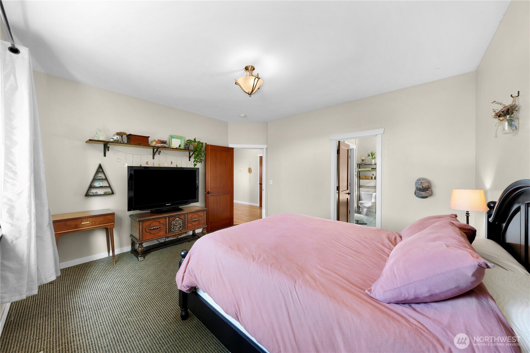 1302 Eastwood Way