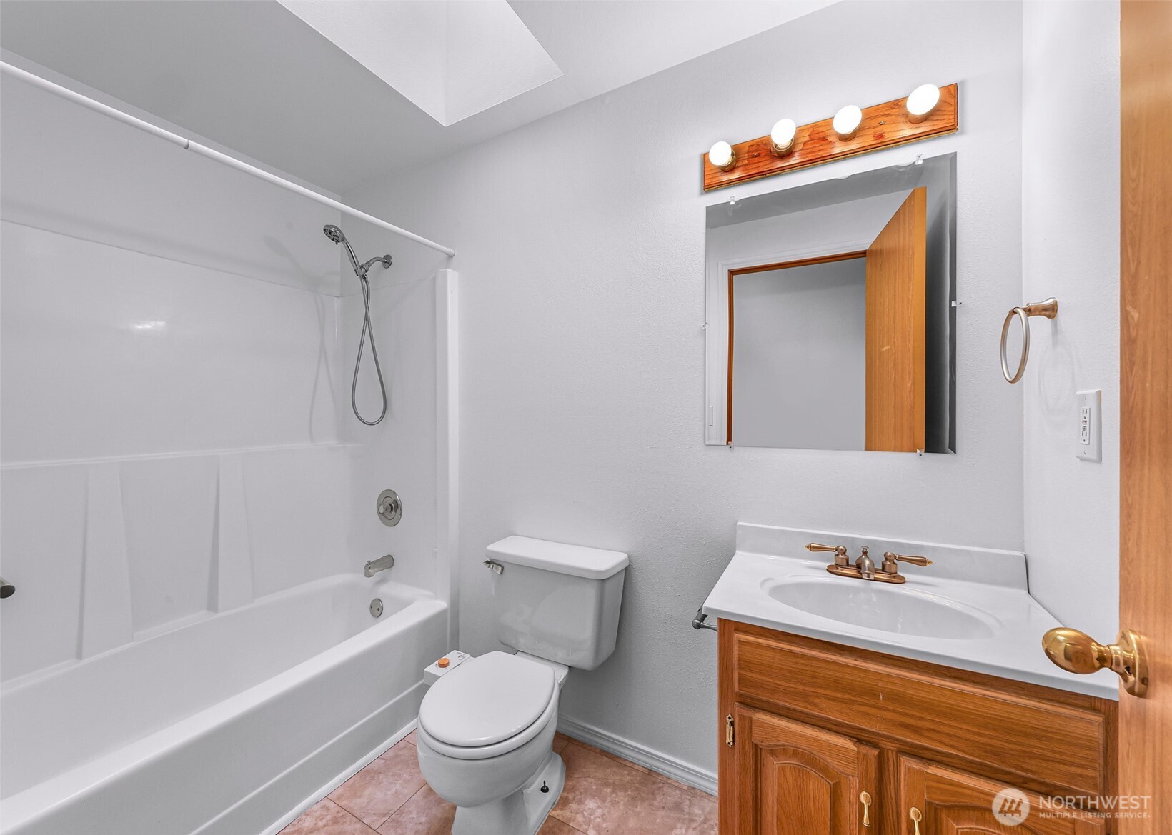 811 Bingham Place