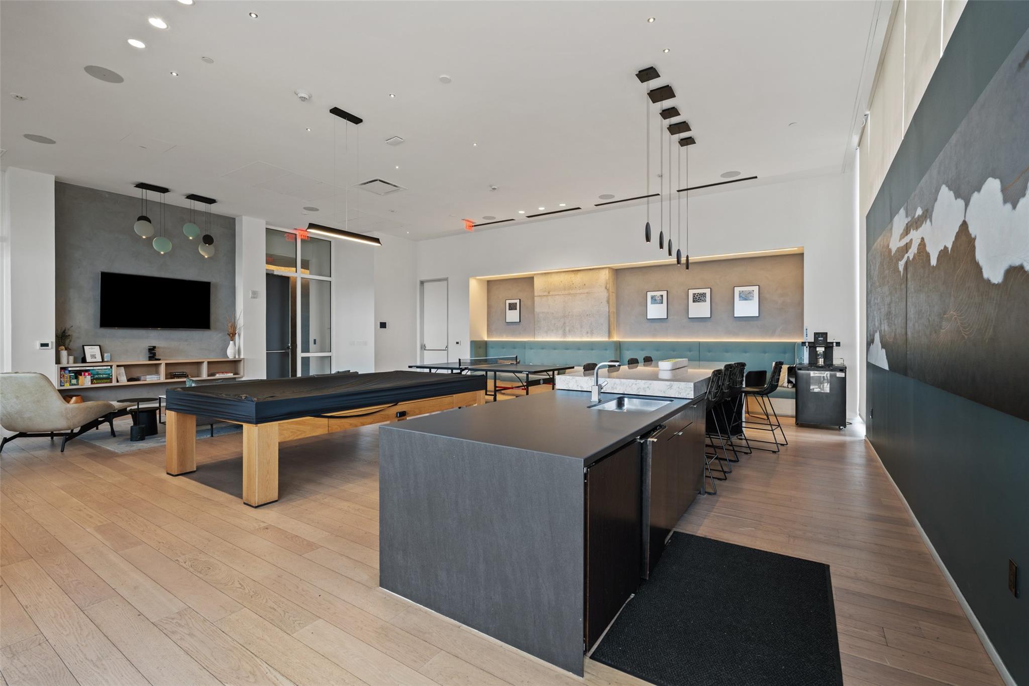 301 West Ave # 3004
