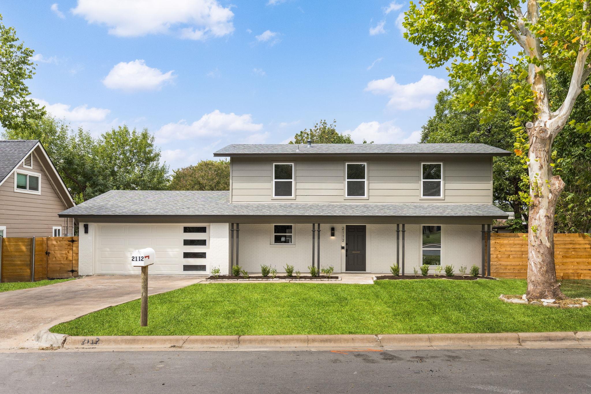 2112 Vanderbilt LN