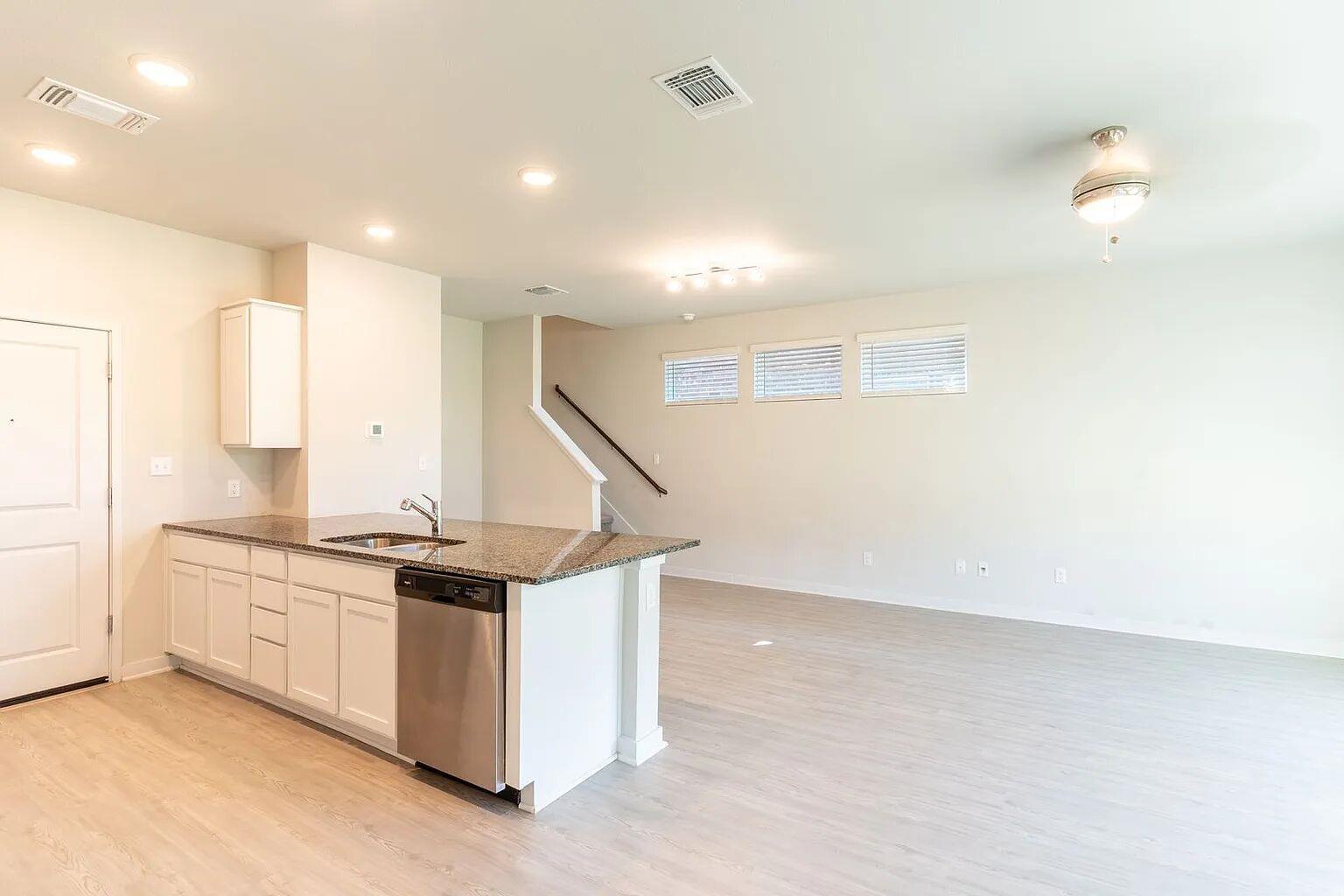 605 W South ST # 321