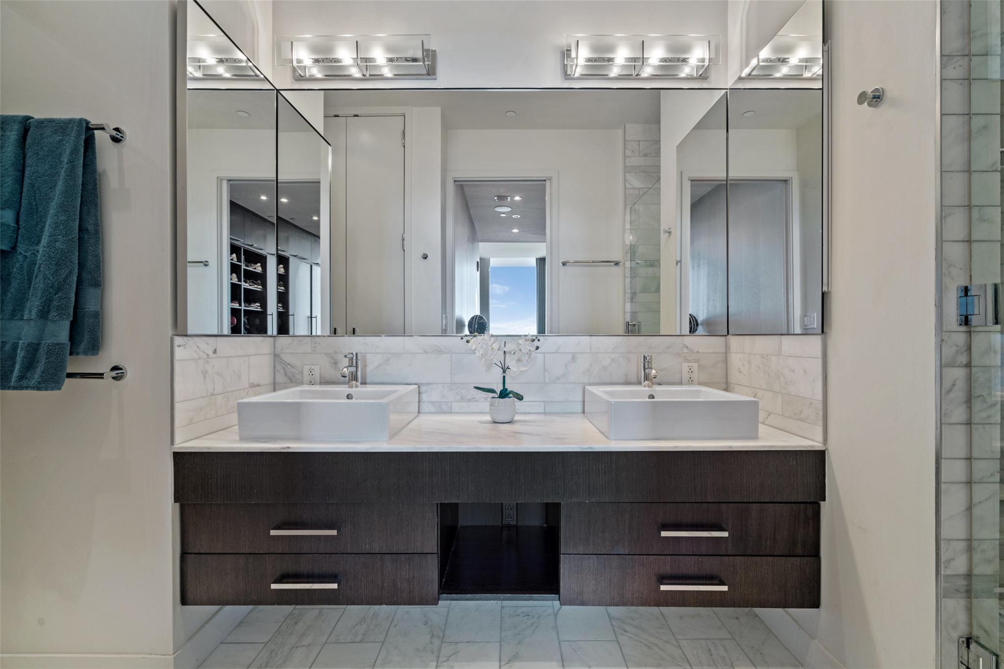 210 Lavaca ST # 2203